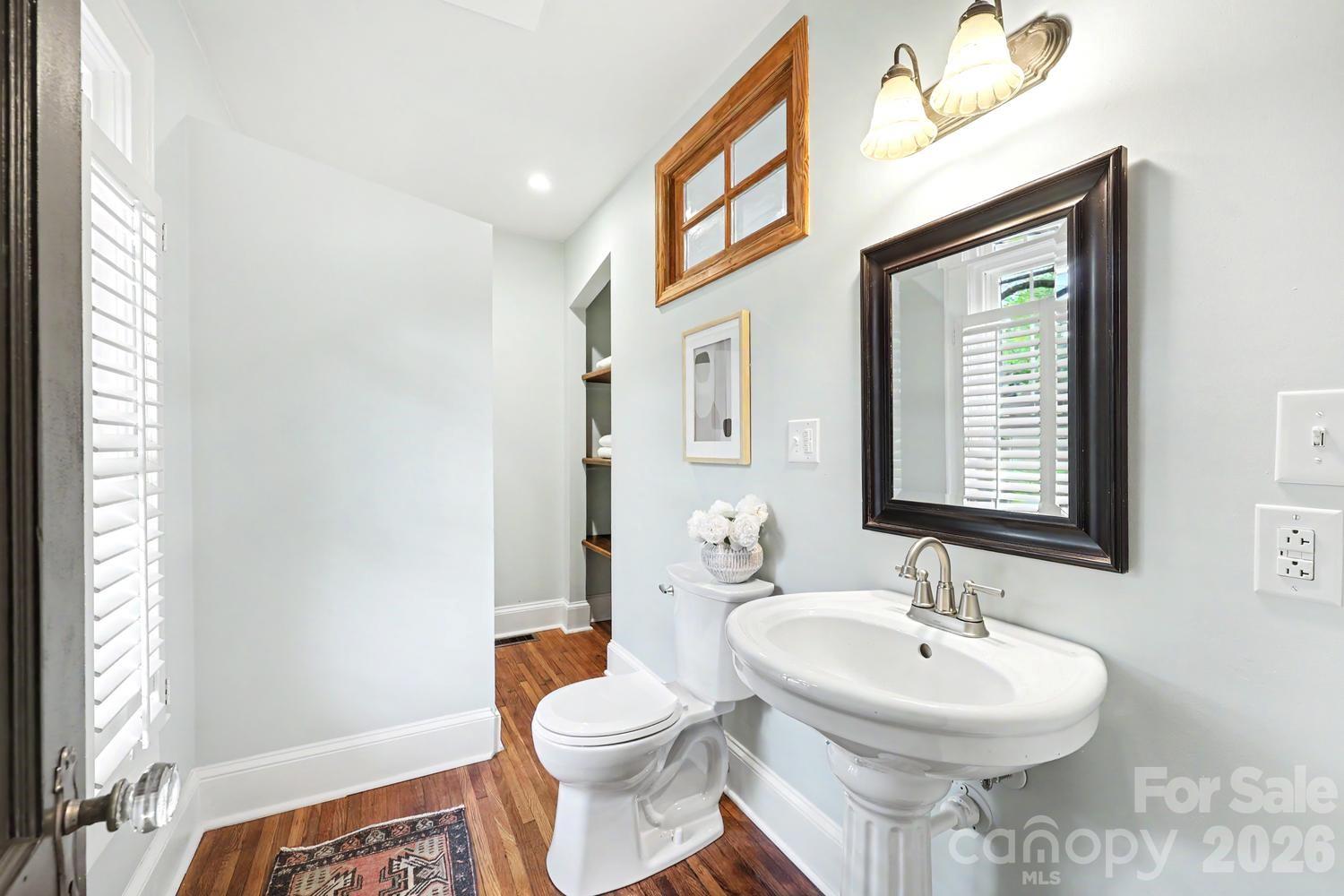 1012 E 35th Street Property Photo 25