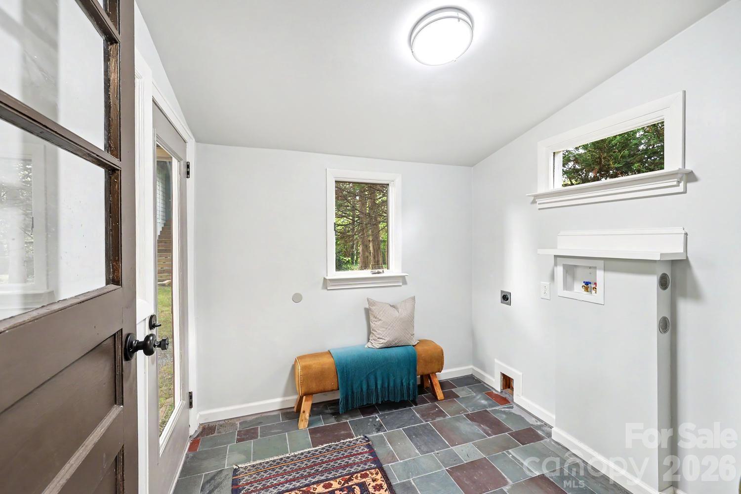1012 E 35th Street Property Photo 27
