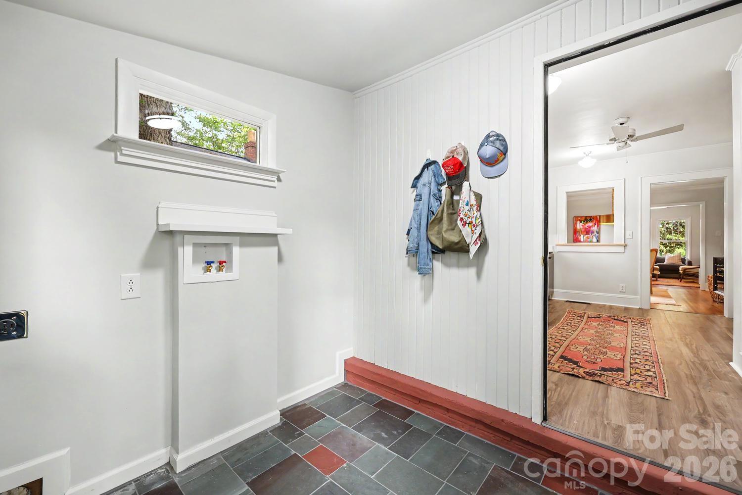 1012 E 35th Street Property Photo 28