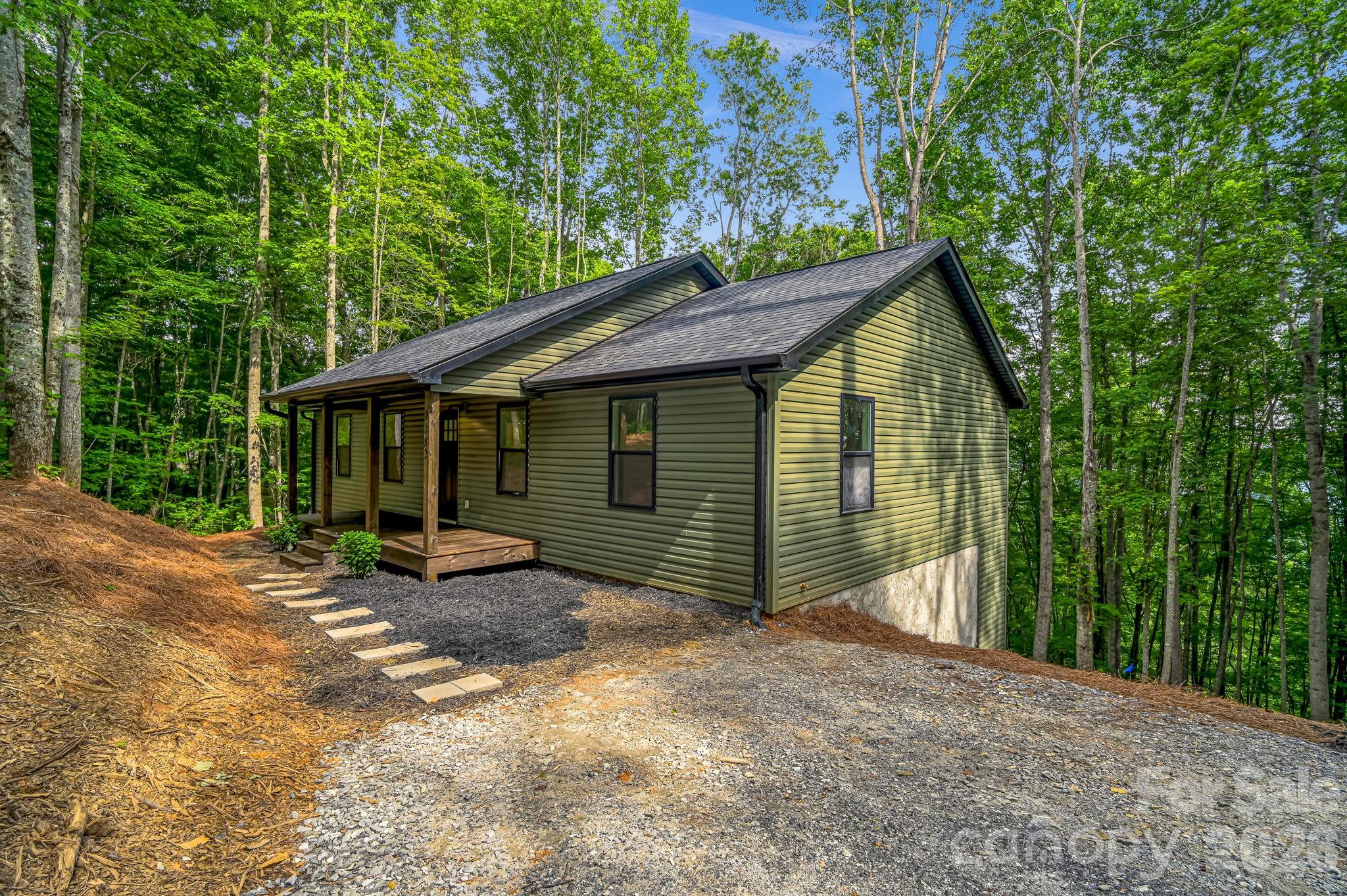 1282 Old Country Road 36