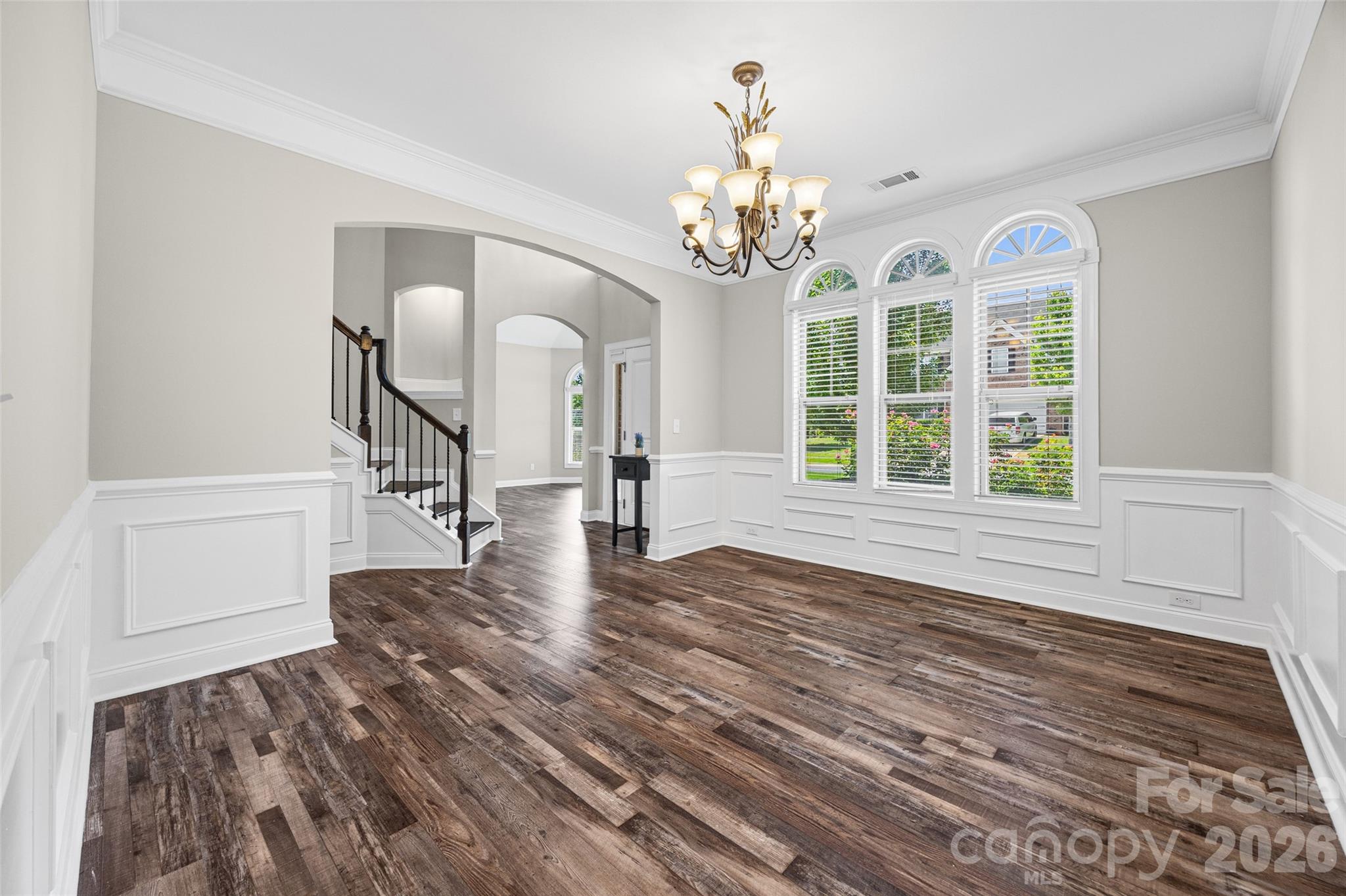 324 Kerrydale Court Property Photo 6