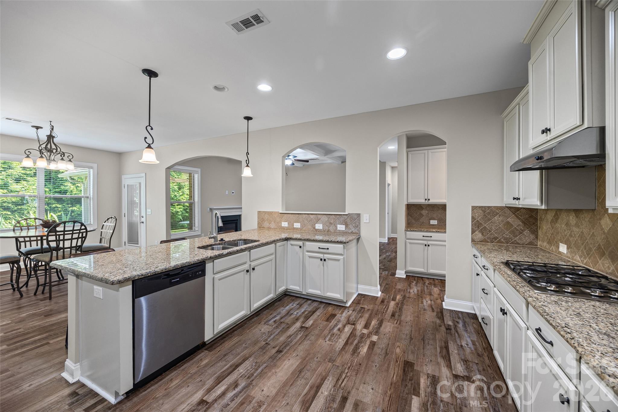 324 Kerrydale Court Property Photo 10
