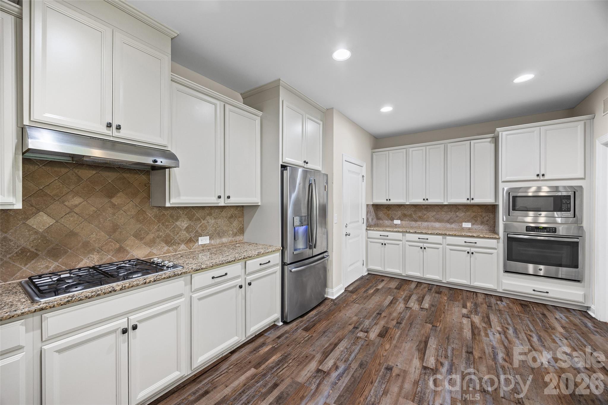 324 Kerrydale Court Property Photo 11