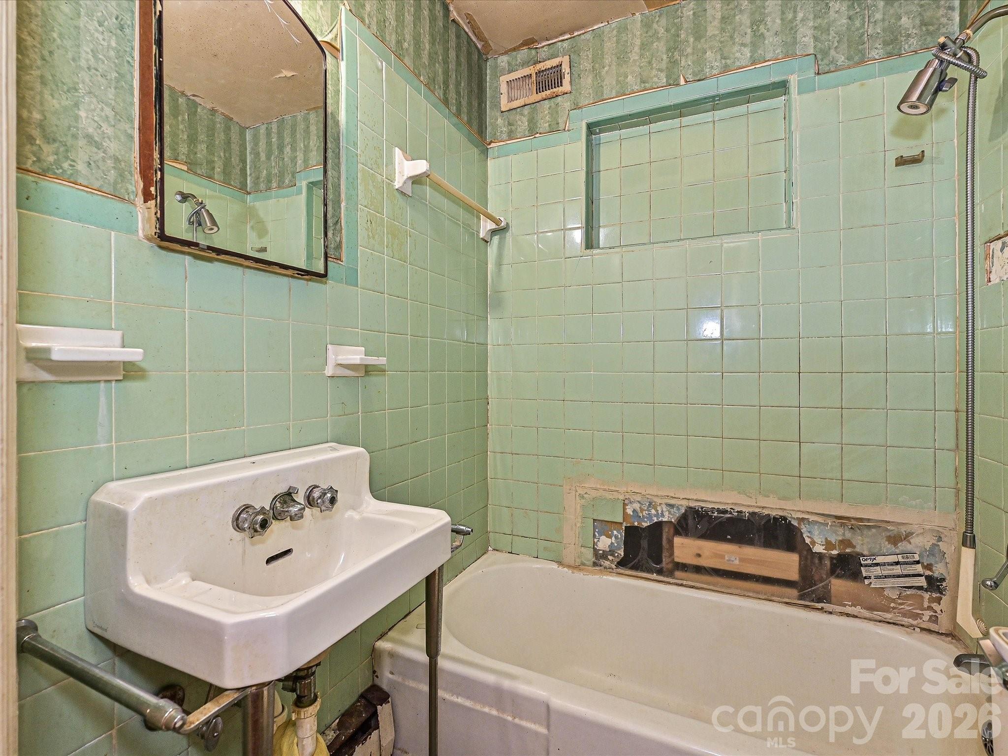 2629 Ringwood Street Property Photo 20