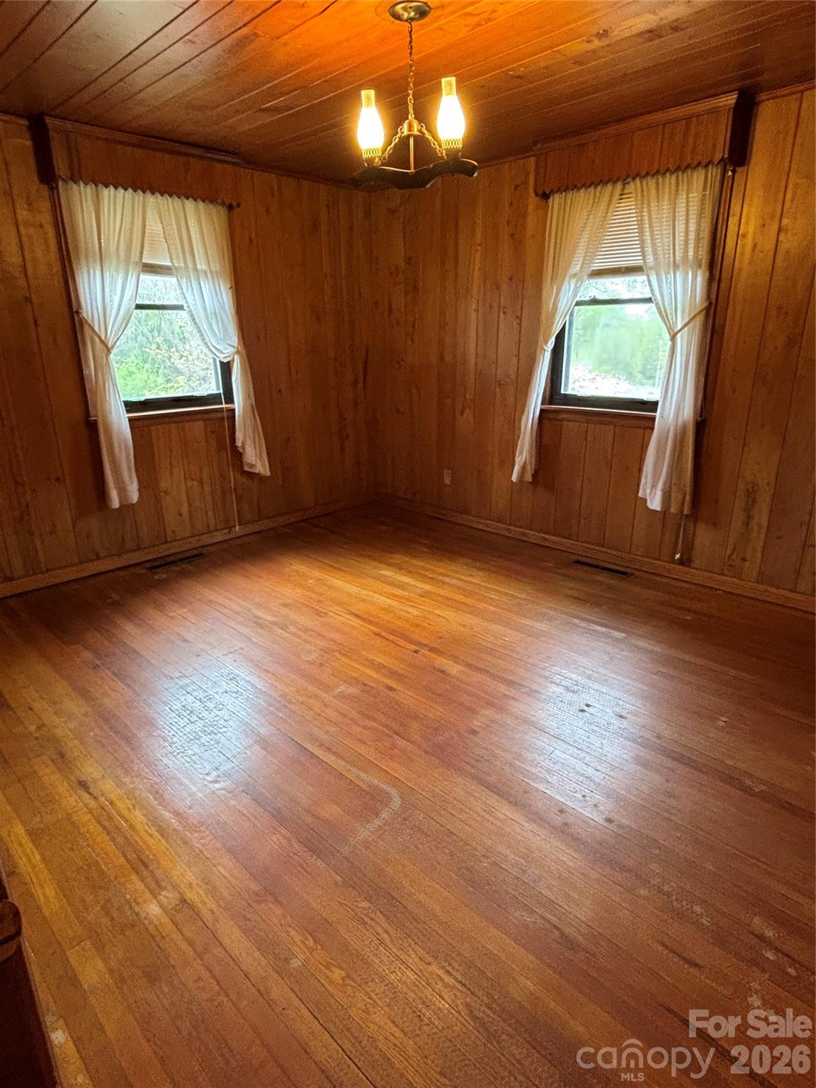 819 N Piedmont Avenue Property Photo 15