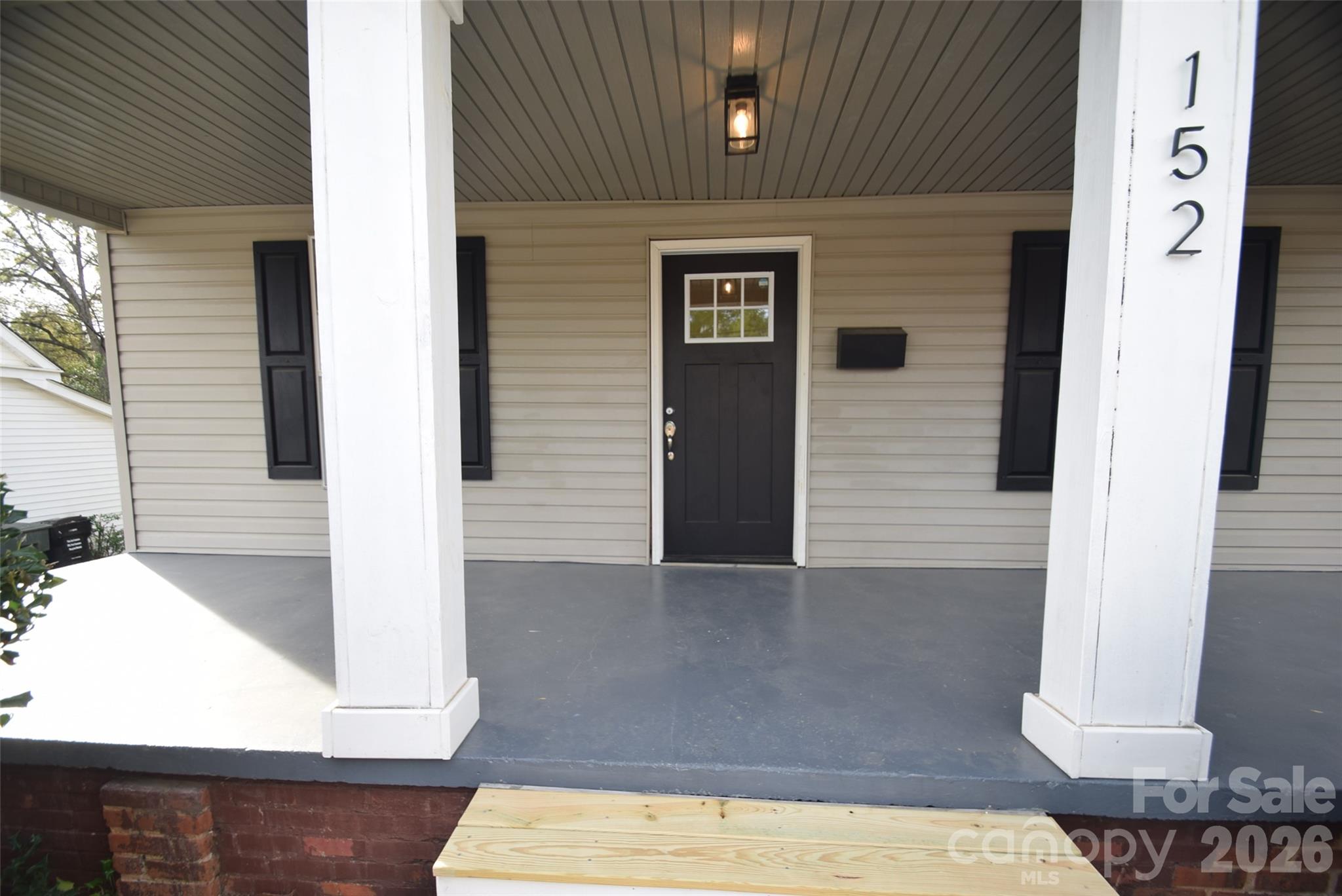 152 Academy Avenue Property Photo 2