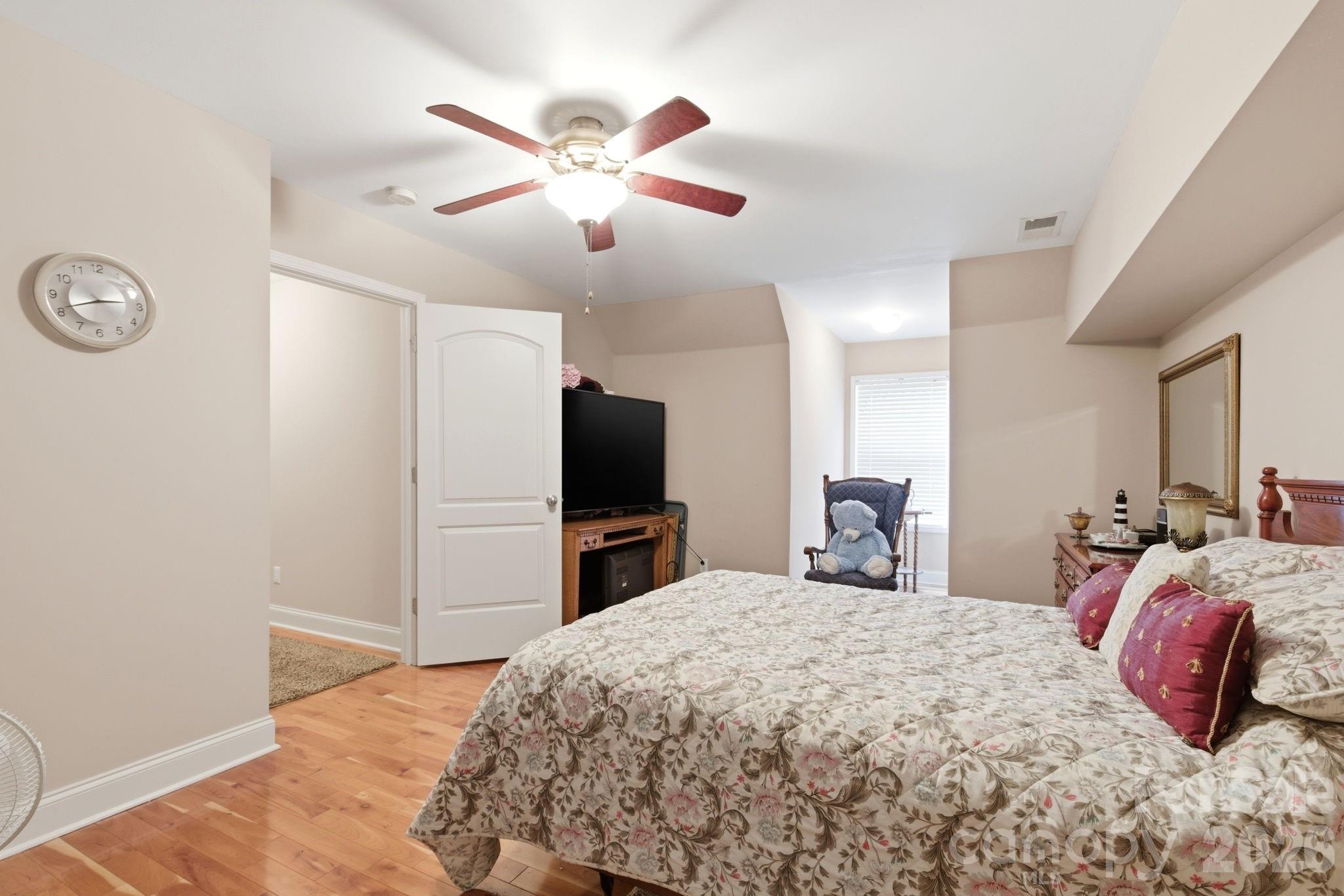 5518 Land Harbour Drive Property Photo 26