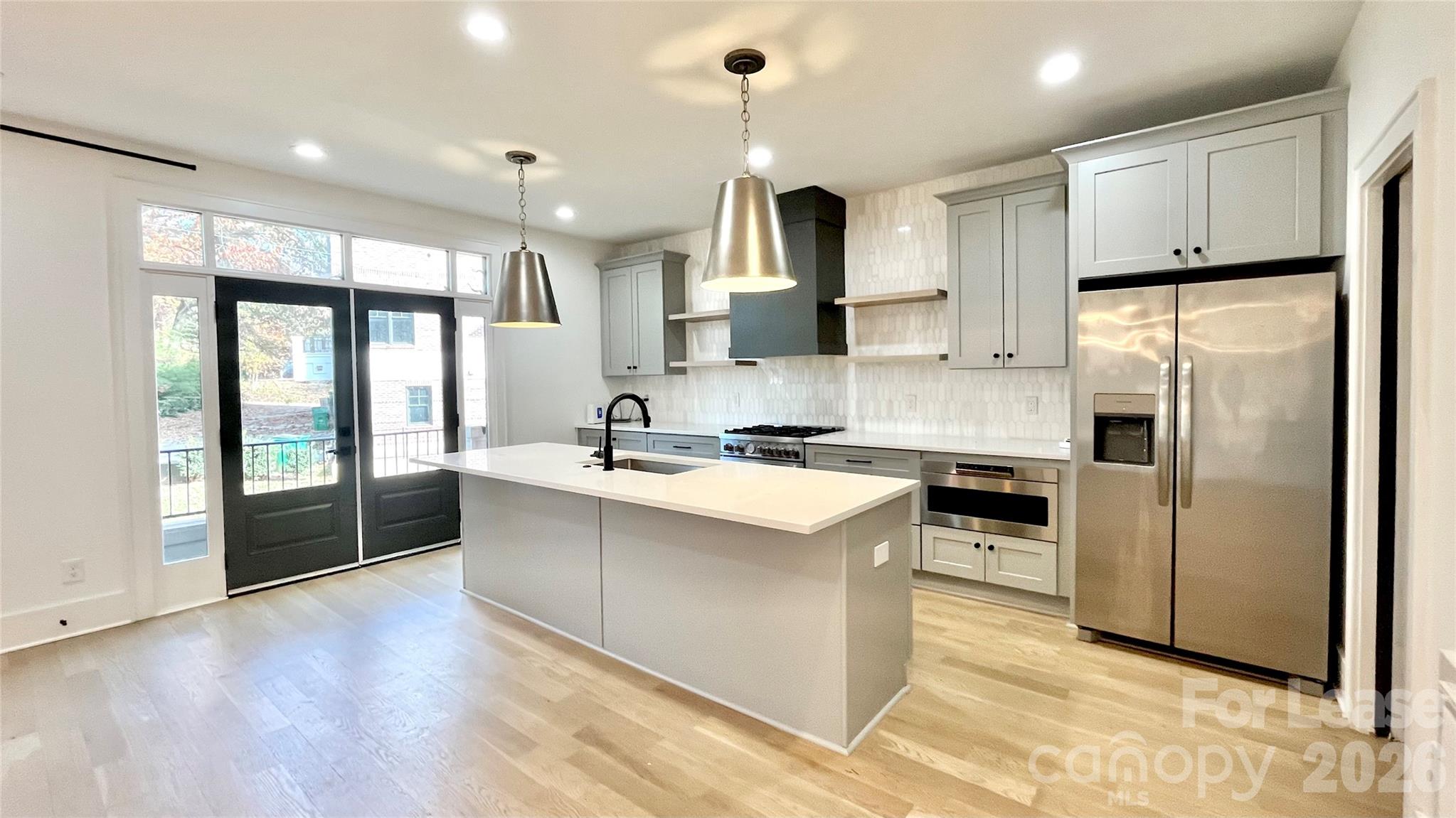 610 West Boulevard Property Photo 2