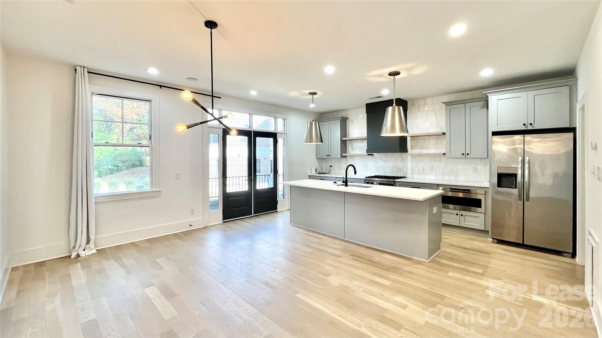 610 West Boulevard Property Photo 3