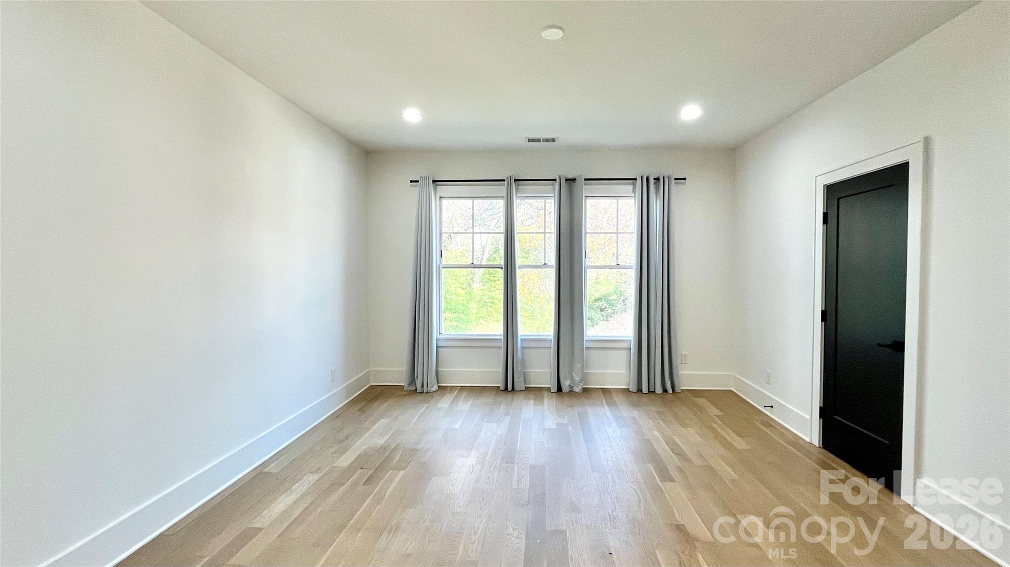 610 West Boulevard Property Photo 5