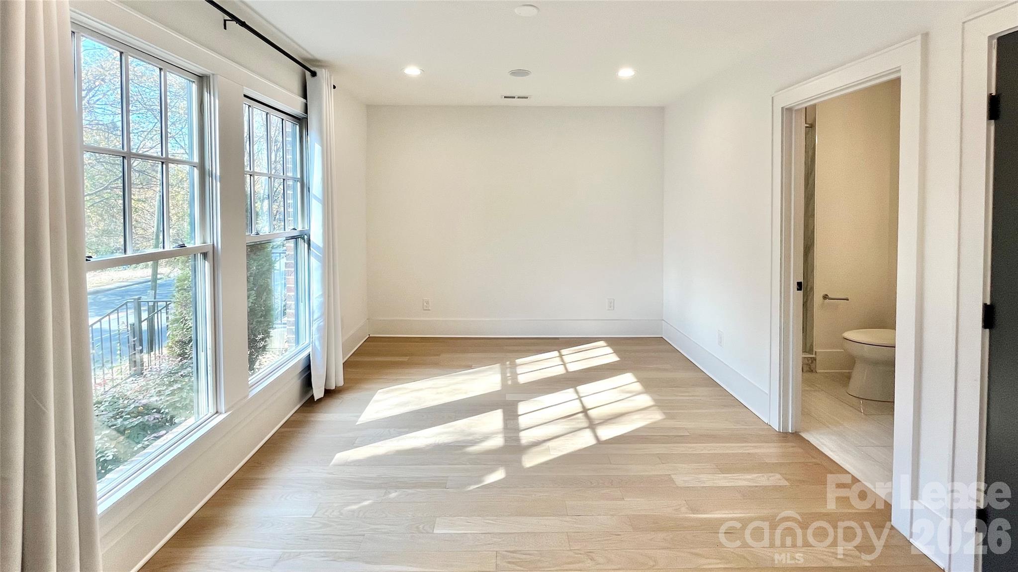 610 West Boulevard Property Photo 8