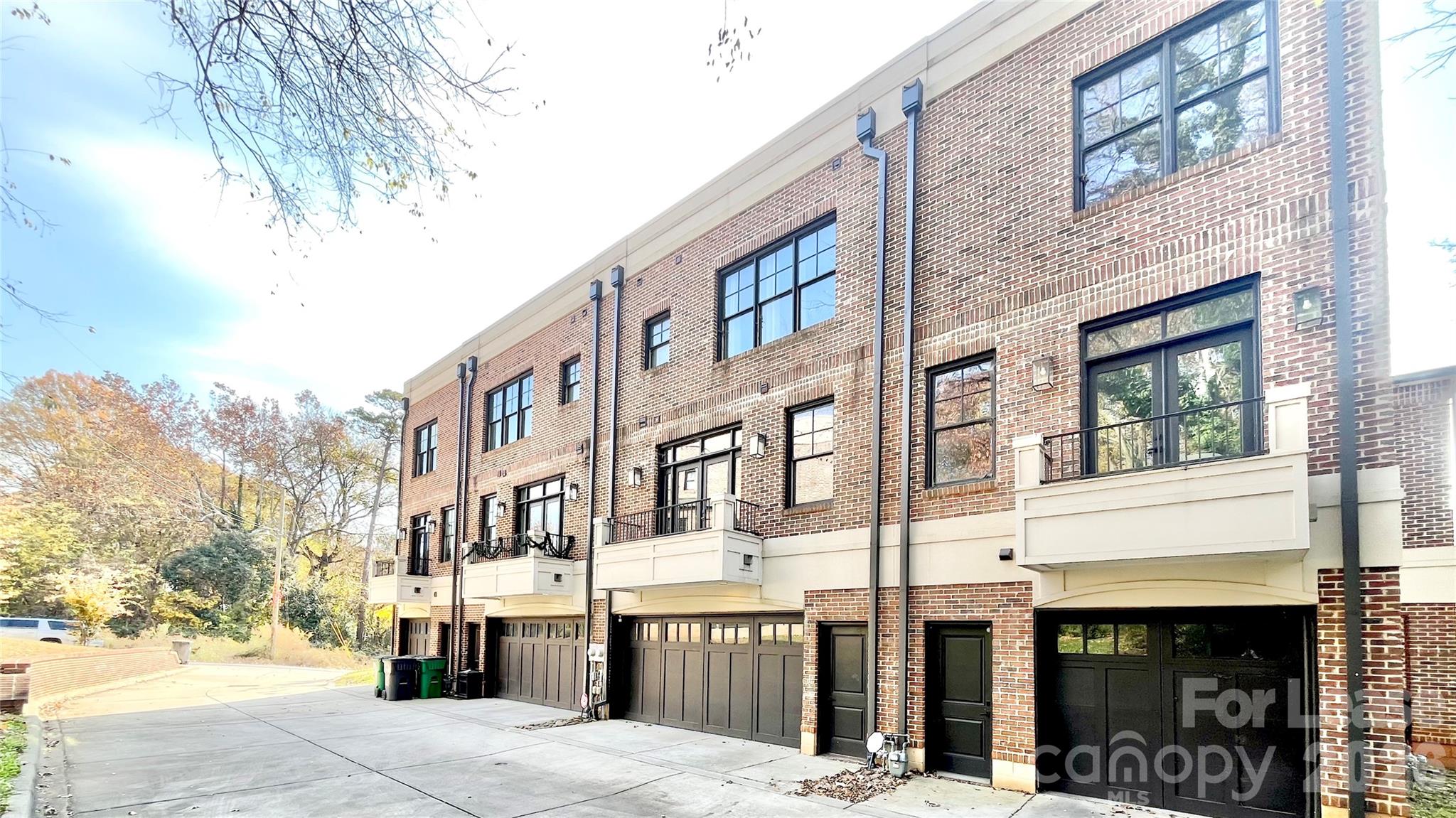 610 West Boulevard Property Photo 10