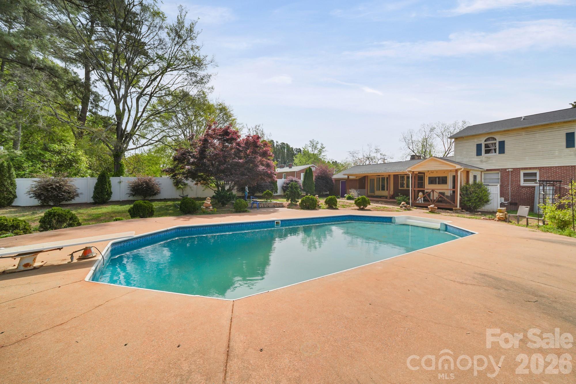 253 Allenton Street Property Photo 31