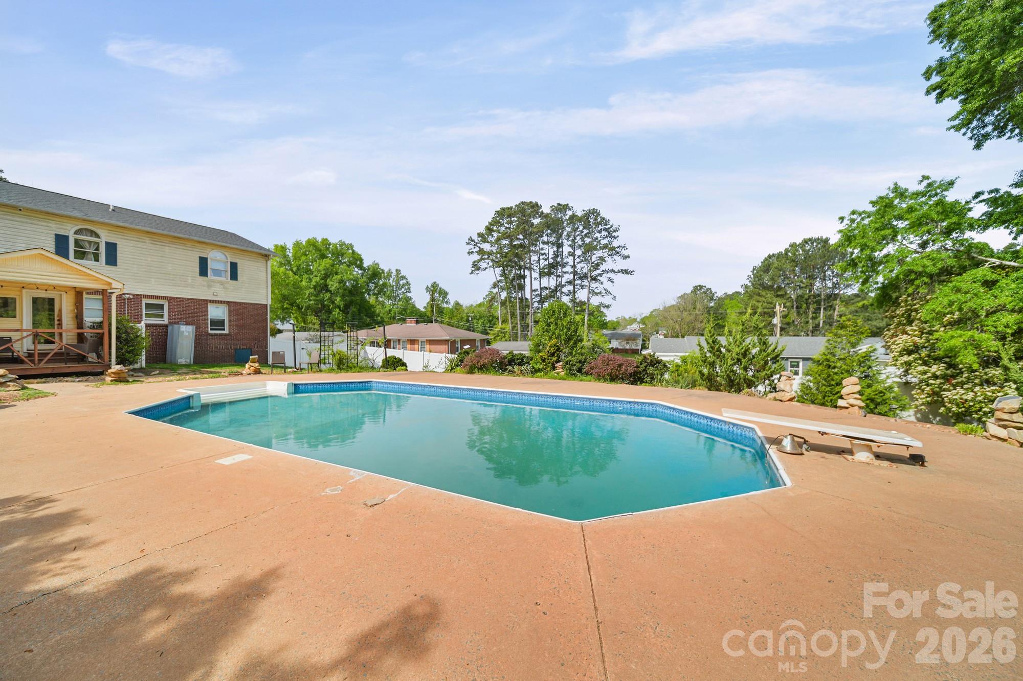 253 Allenton Street Property Photo 32