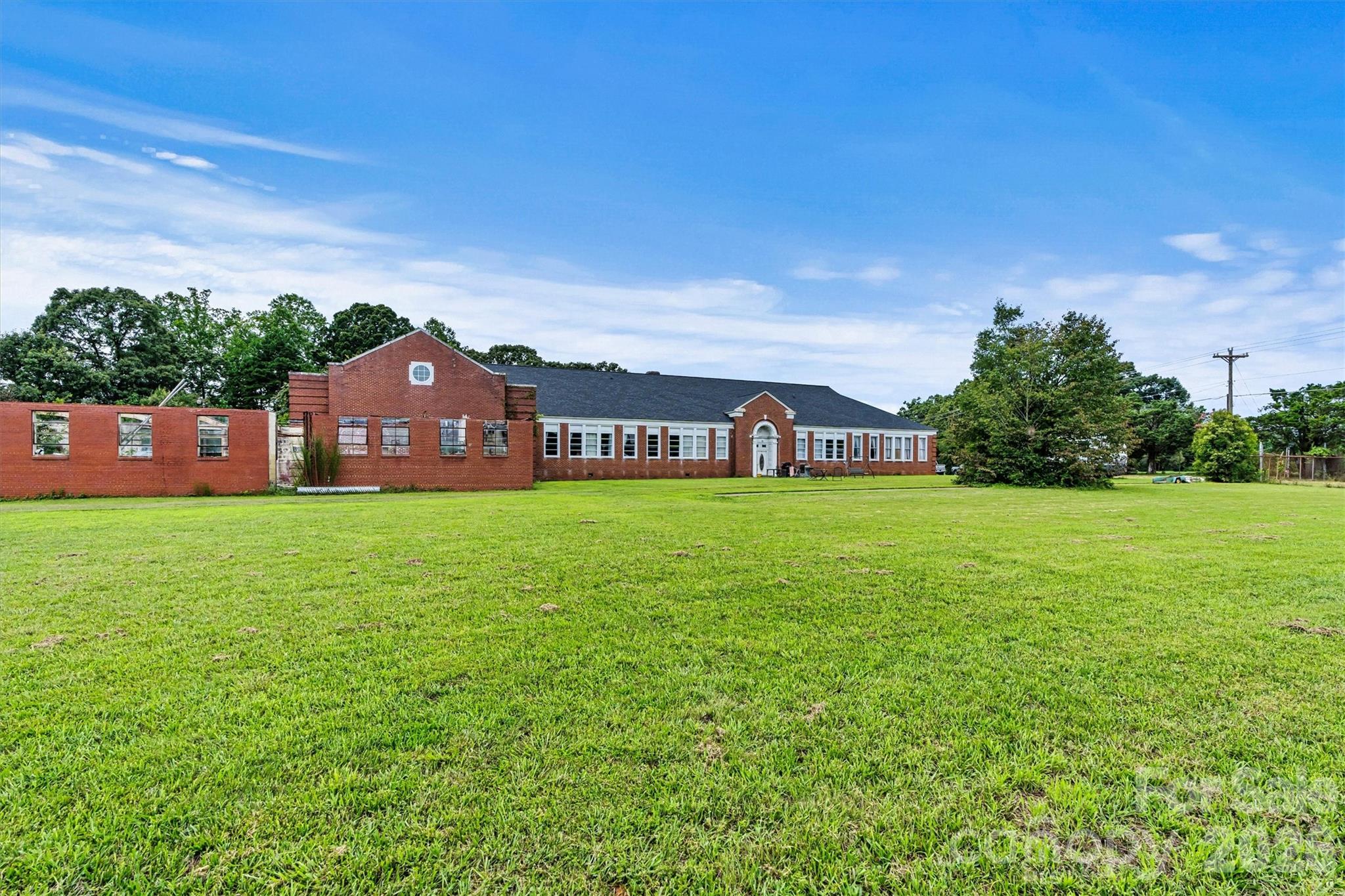 1318 Ostwalt Amity Road Property Photo 4