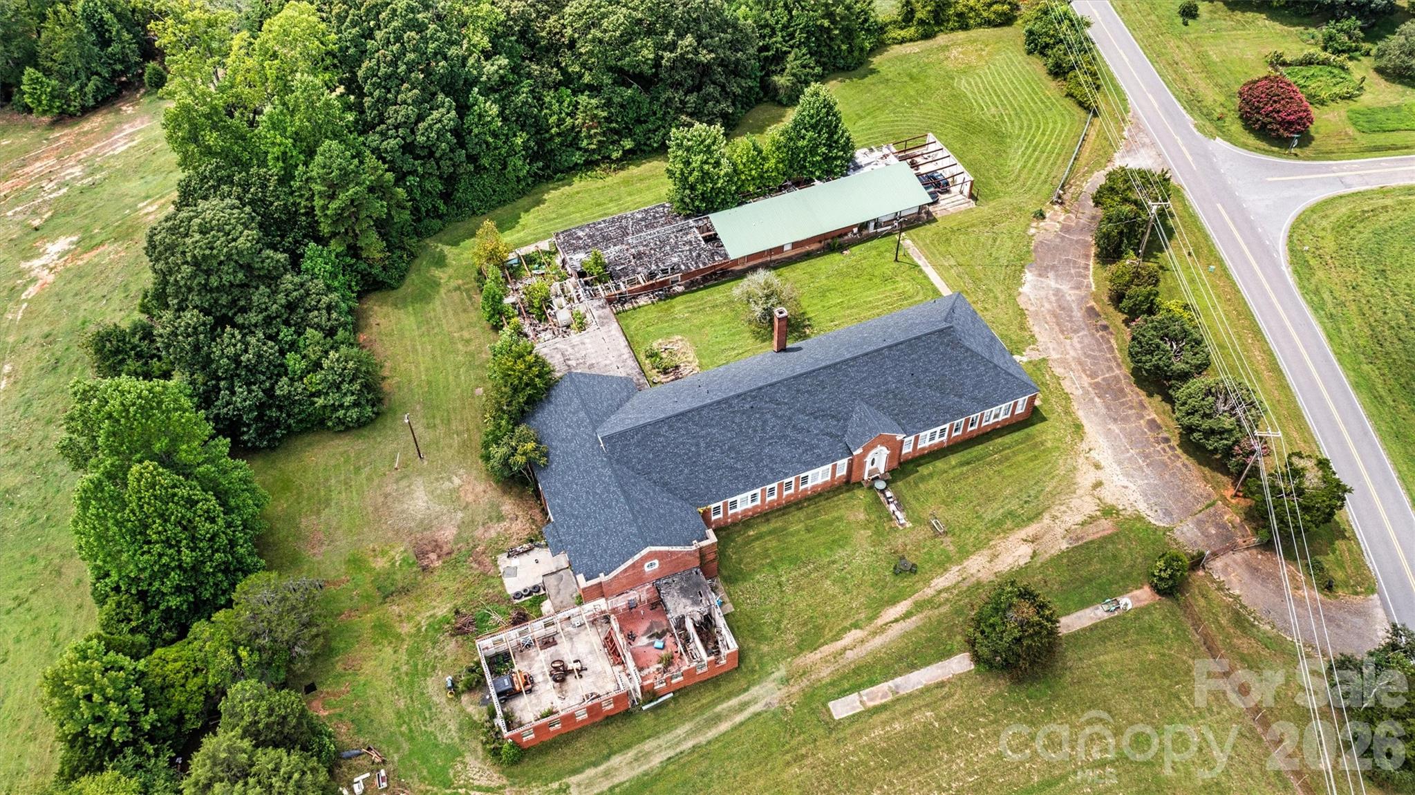 1318 Ostwalt Amity Road Property Photo 5