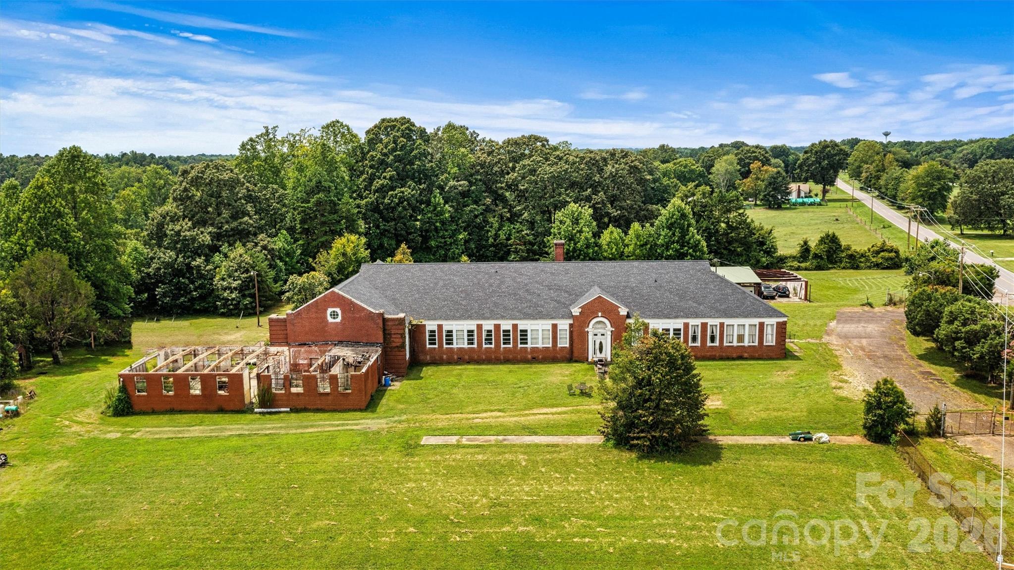 1318 Ostwalt Amity Road Property Photo 6