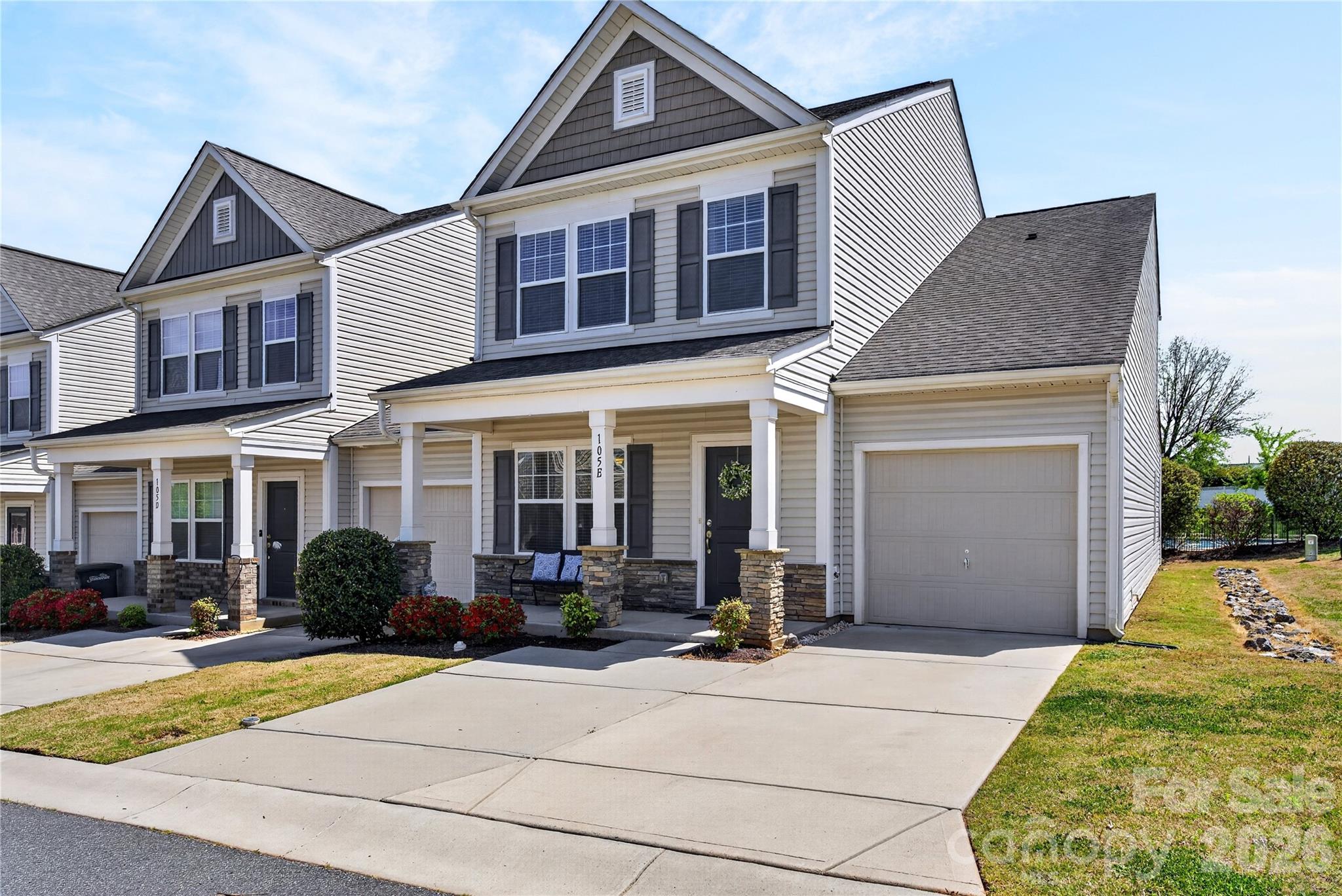 105 Brookshire Lane E Property Photo 1