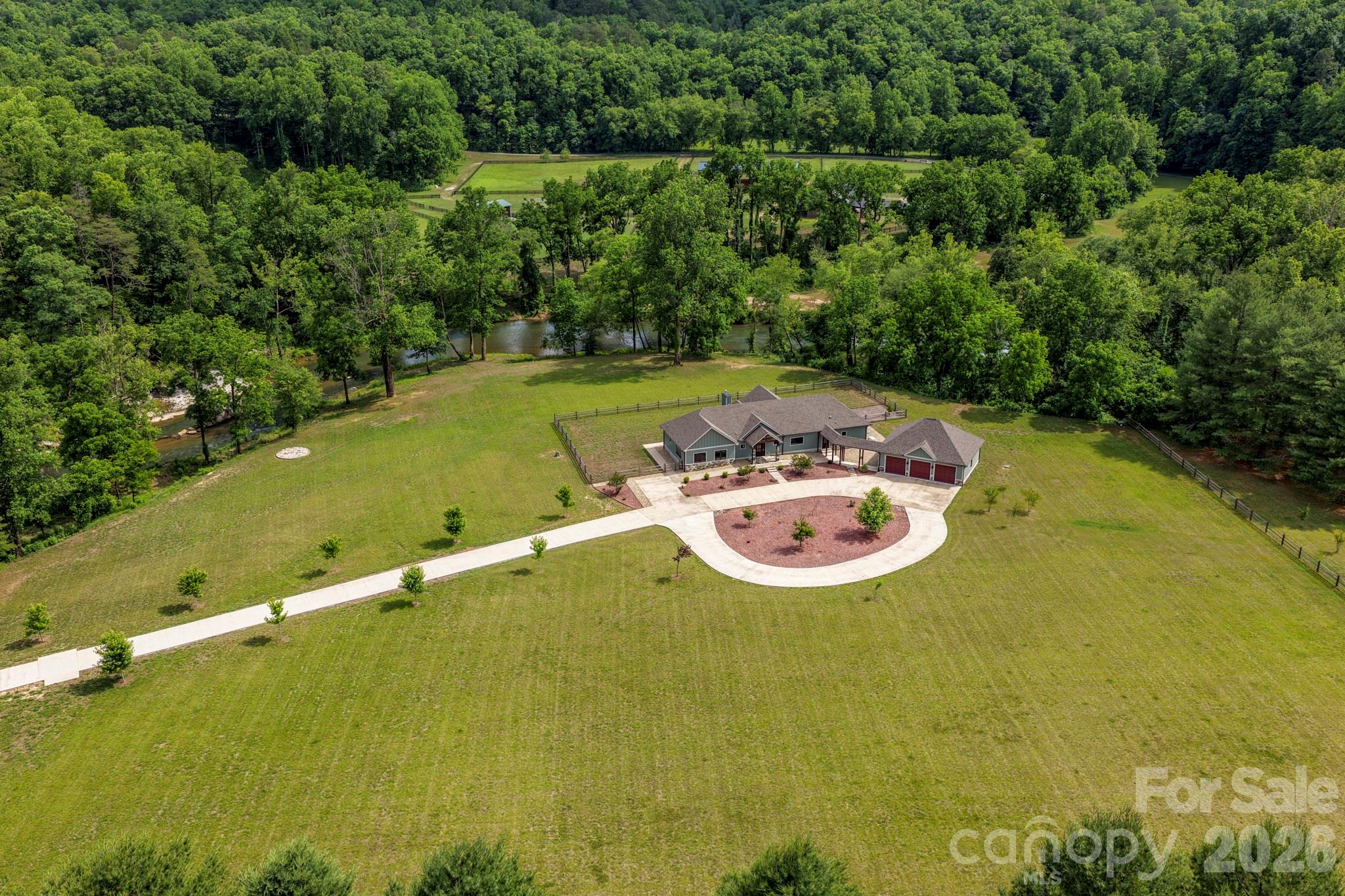 118 Mcowenben Pass Property Photo 3
