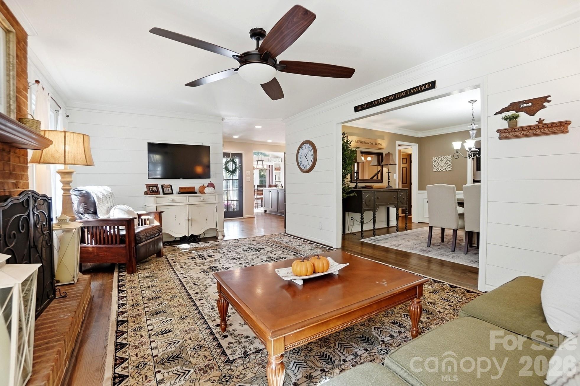 434 Chadmore Drive Property Photo 6