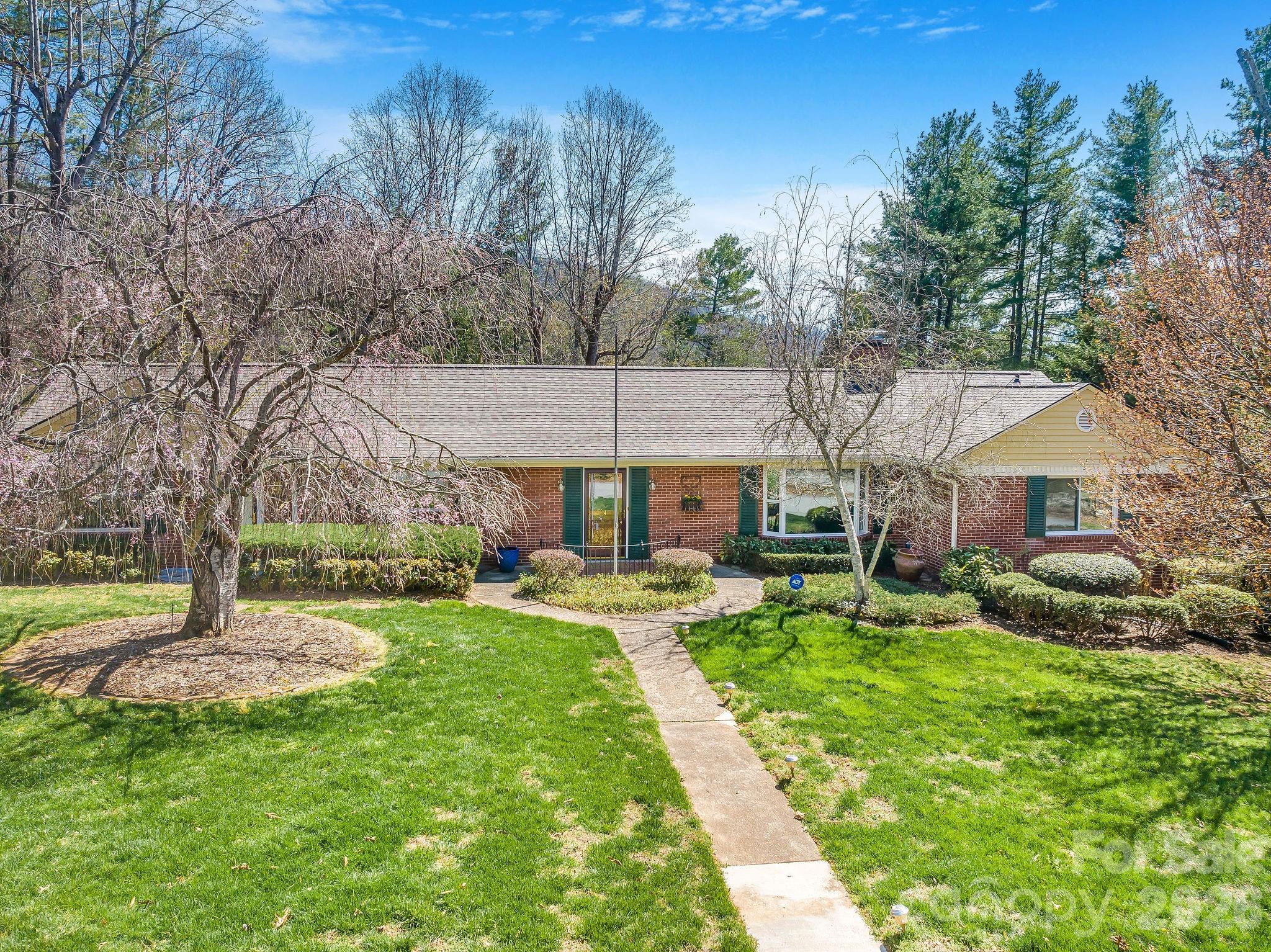 4 Dogwood Road Property Photo 1