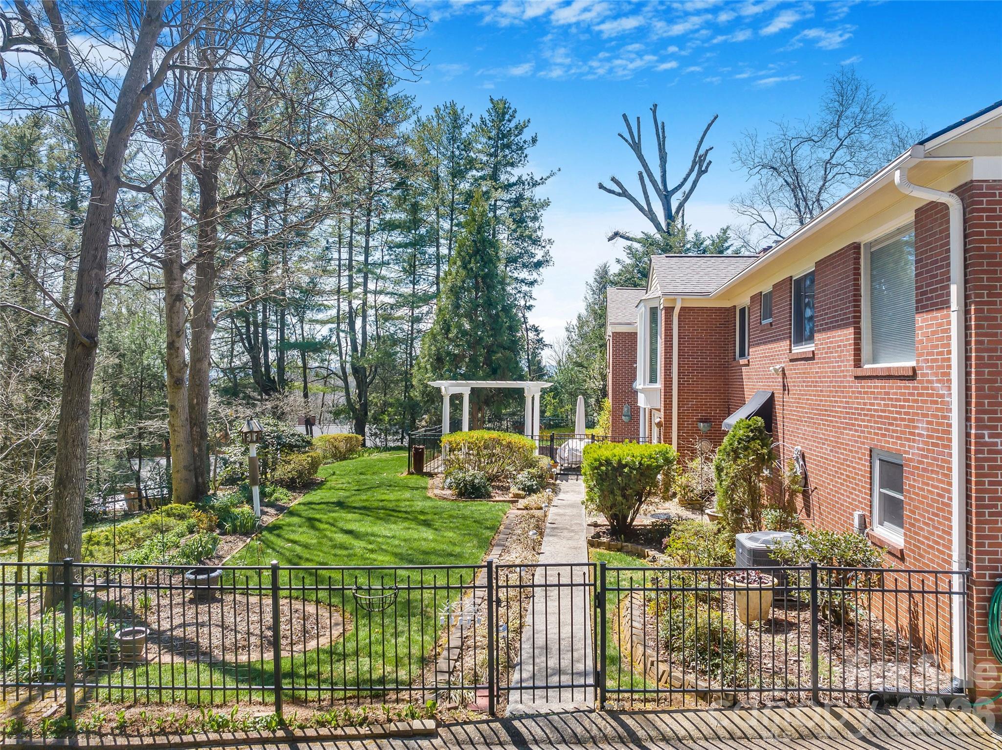 4 Dogwood Road Property Photo 4