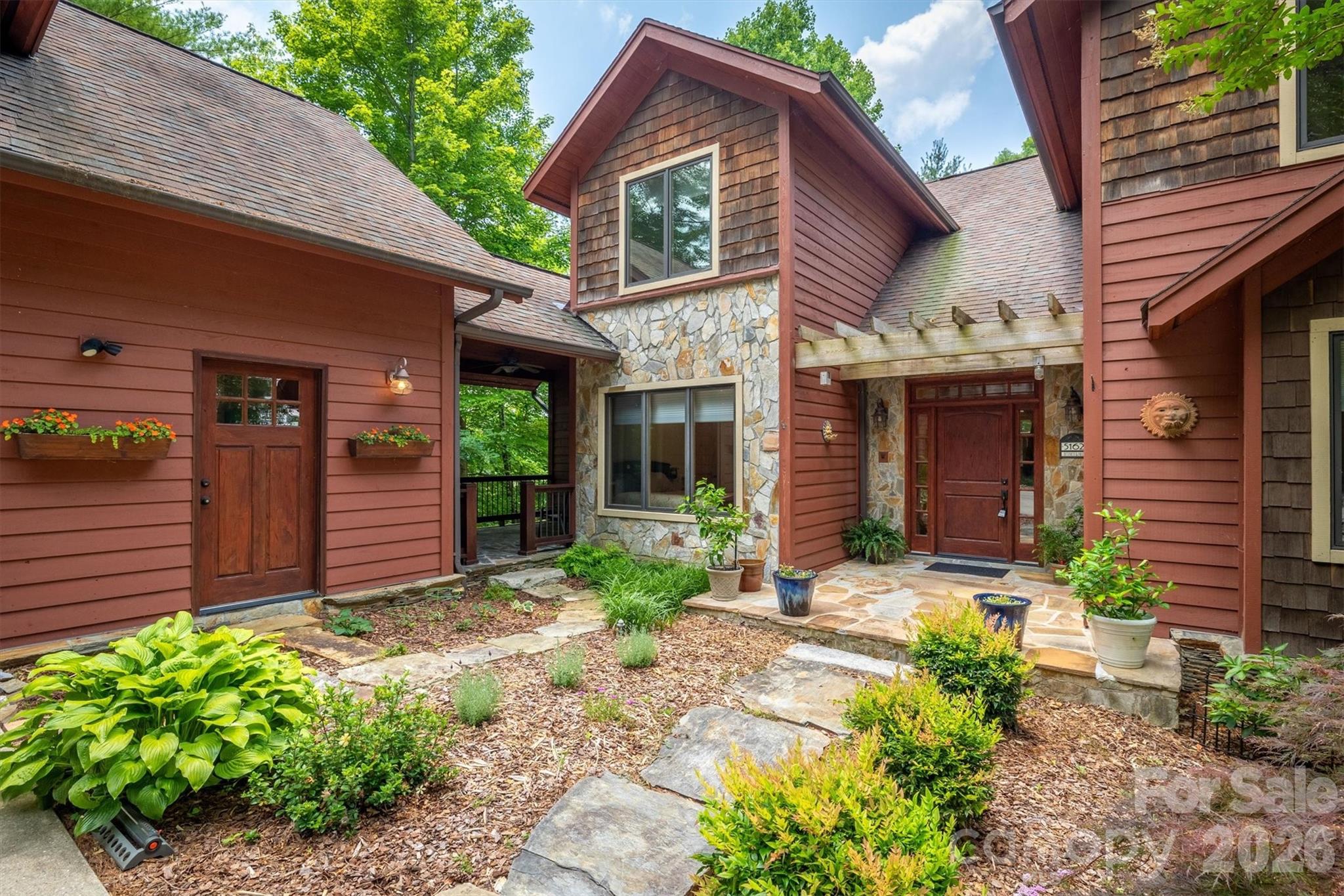 5162 Beech Bluff Drive Property Photo 4