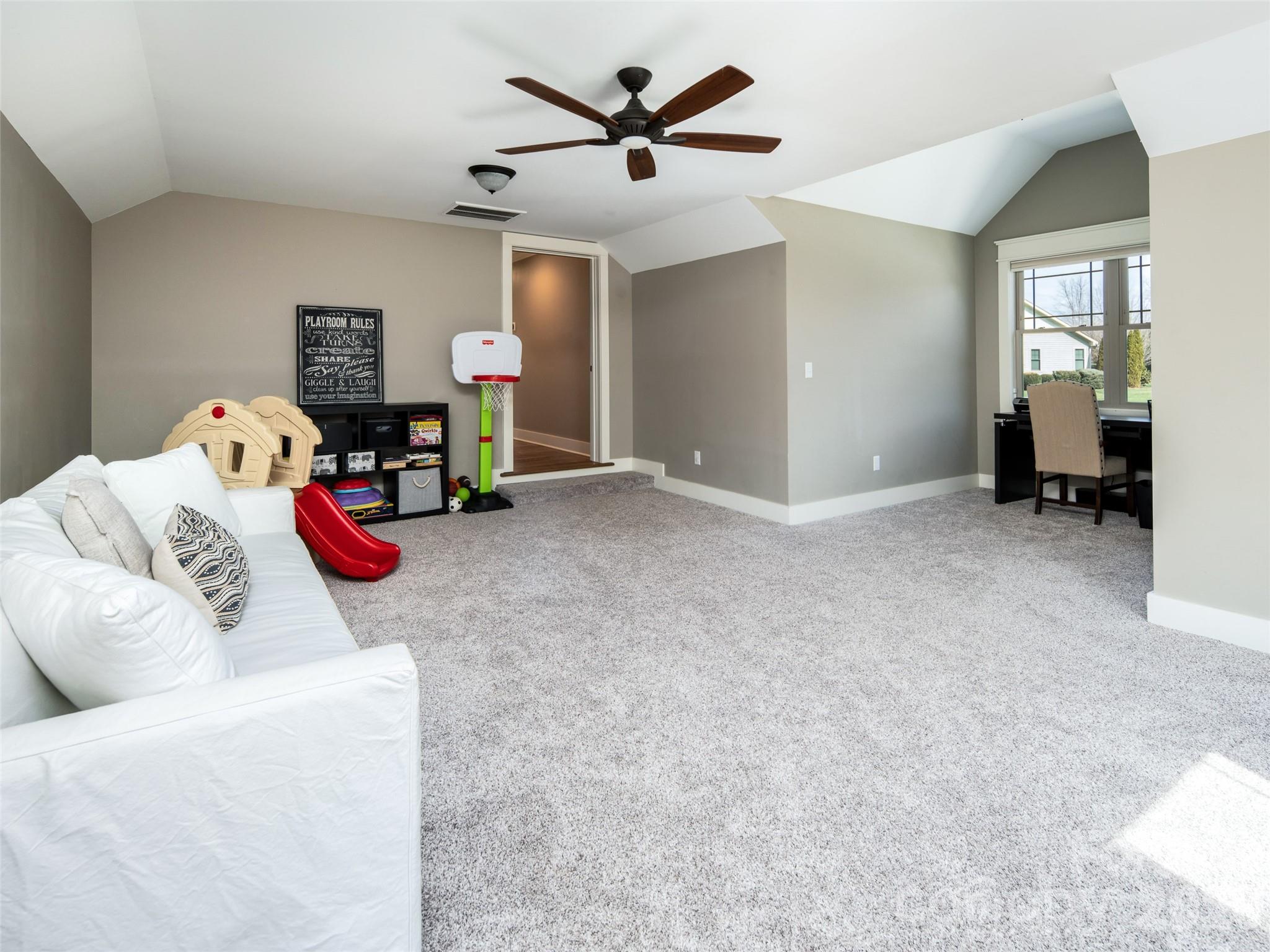 27 Slippery Rock Drive Property Photo 22