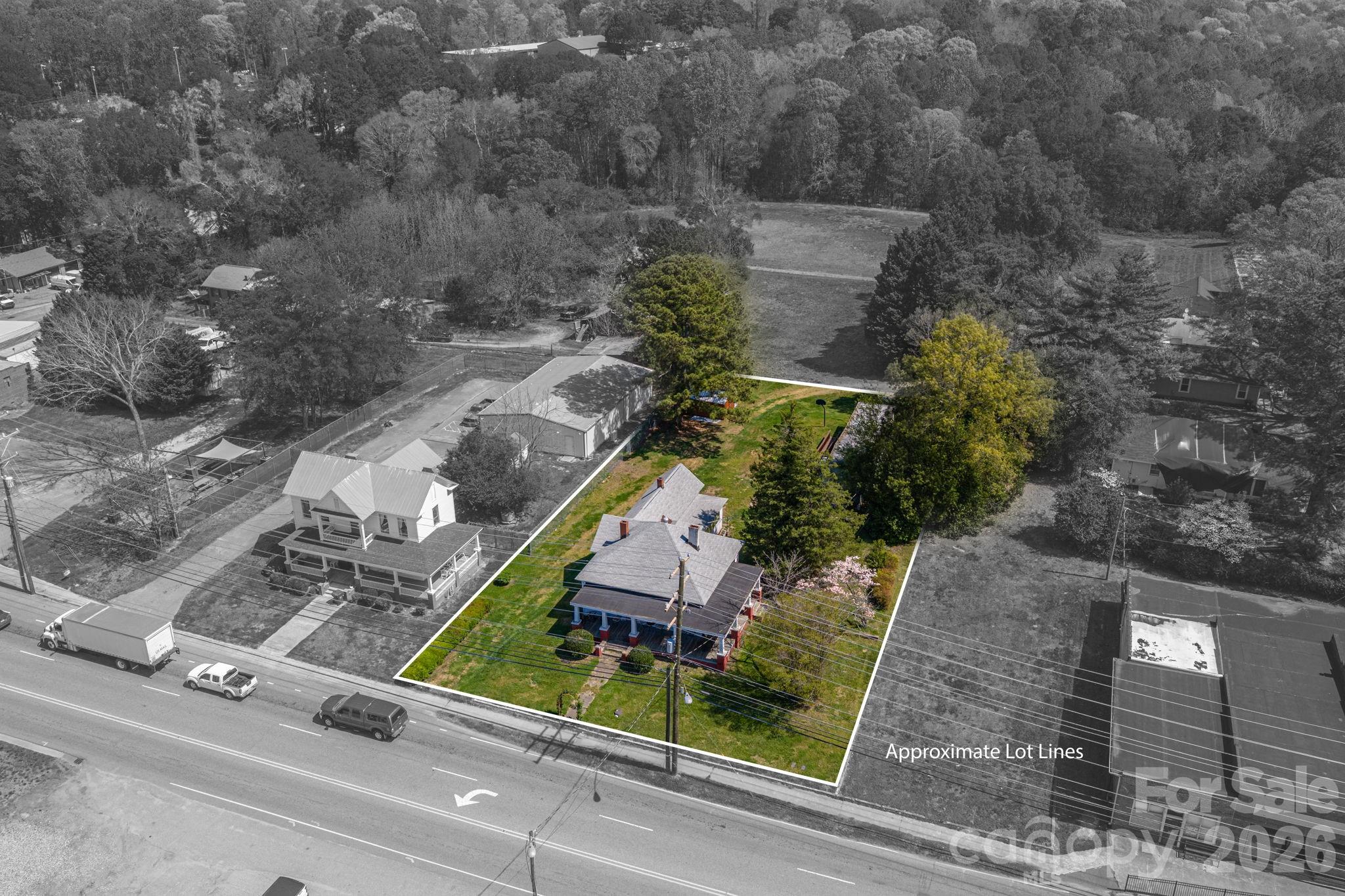 127 S Main Street Property Photo 1