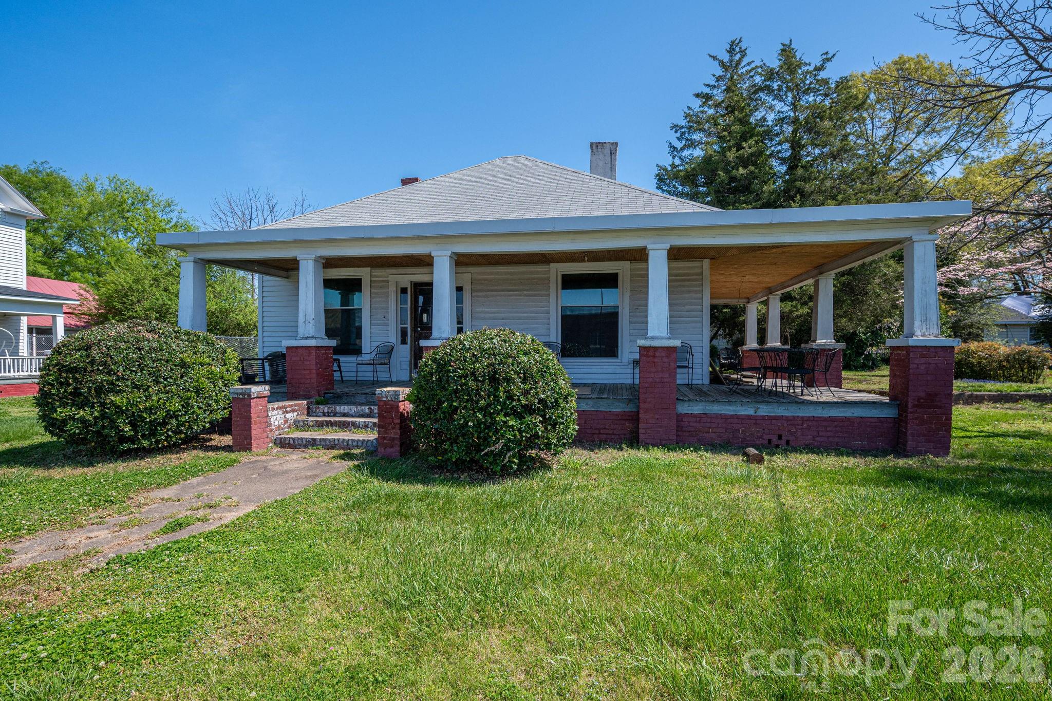 127 S Main Street Property Photo 4