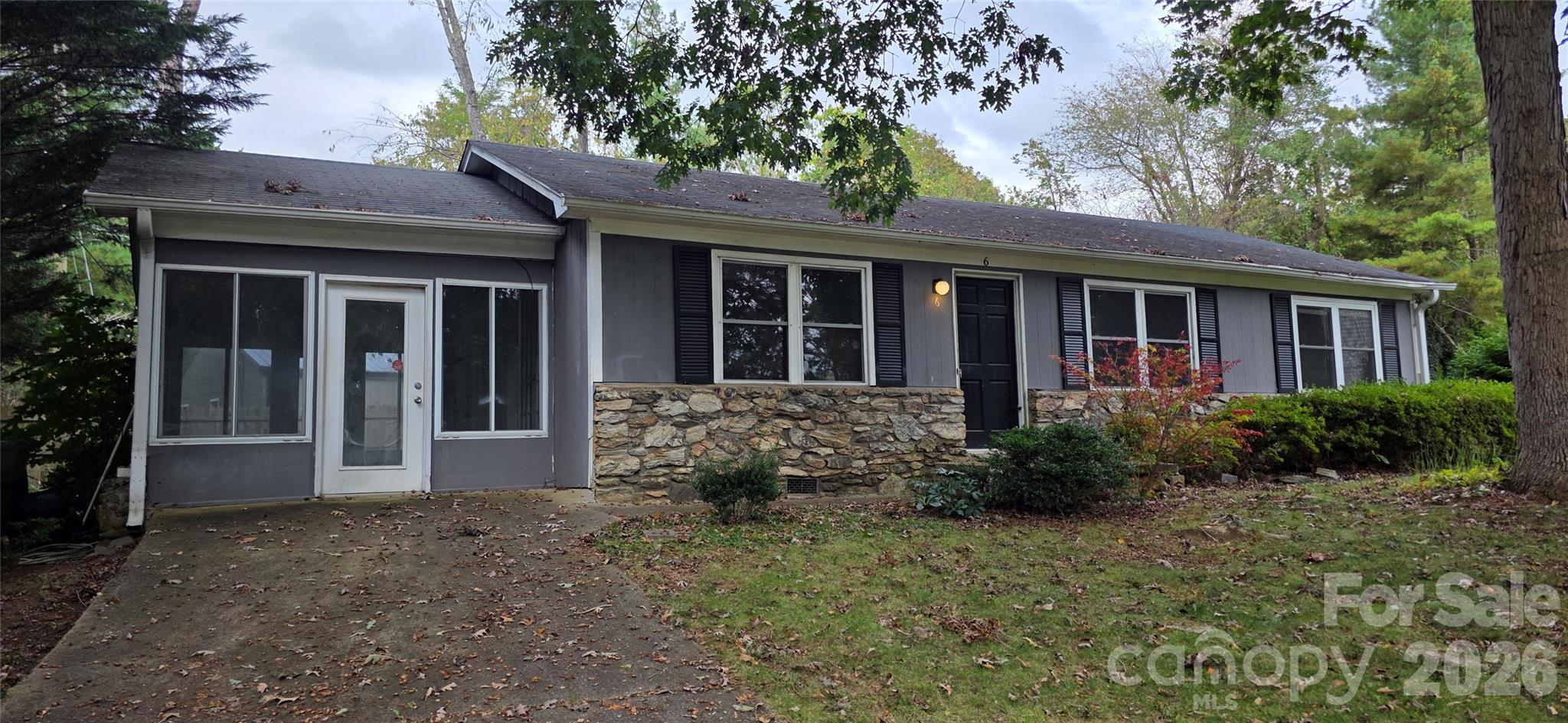 6 Fairway Drive Property Photo 1