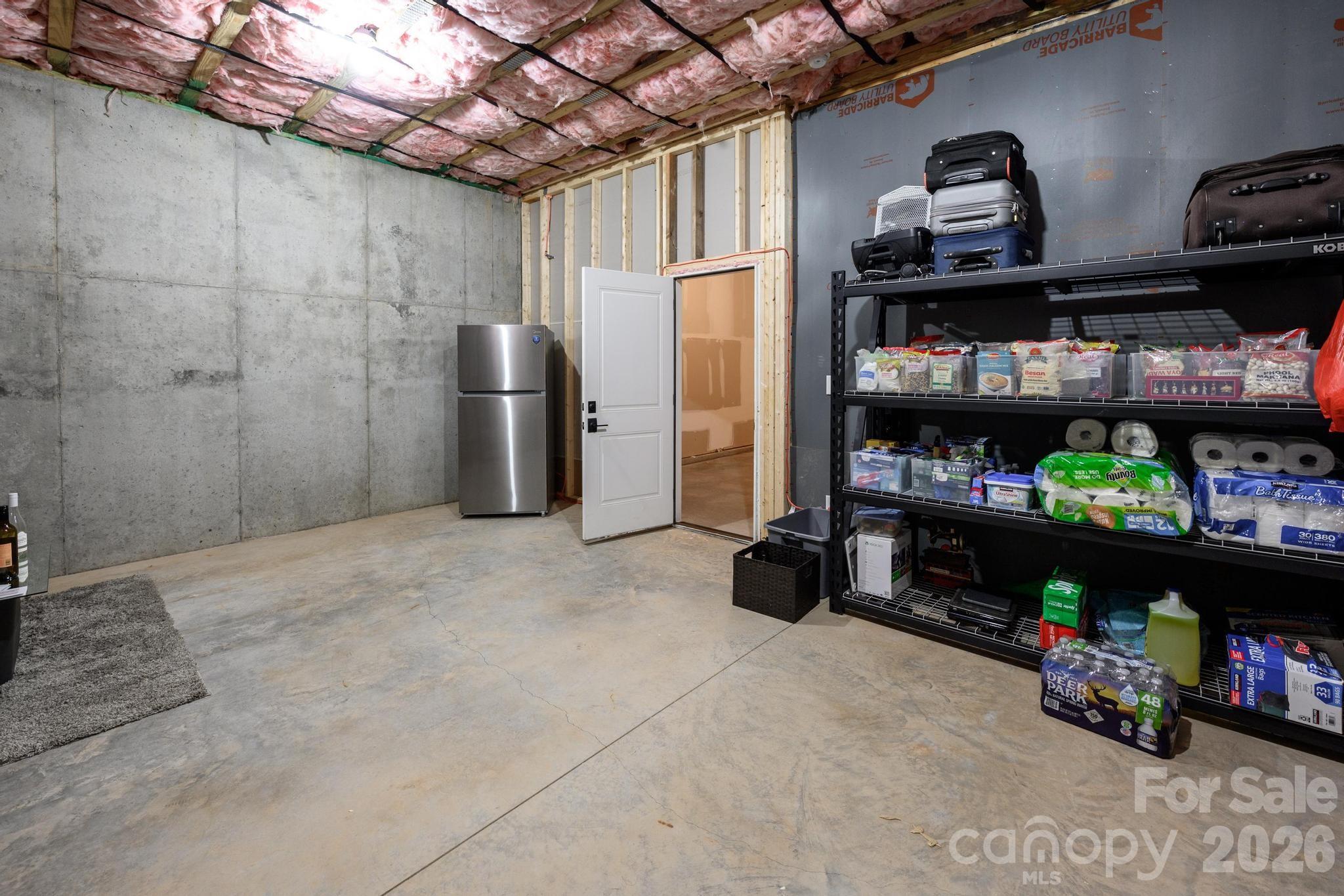 114 Glencoe Lane 102 Property Photo 28