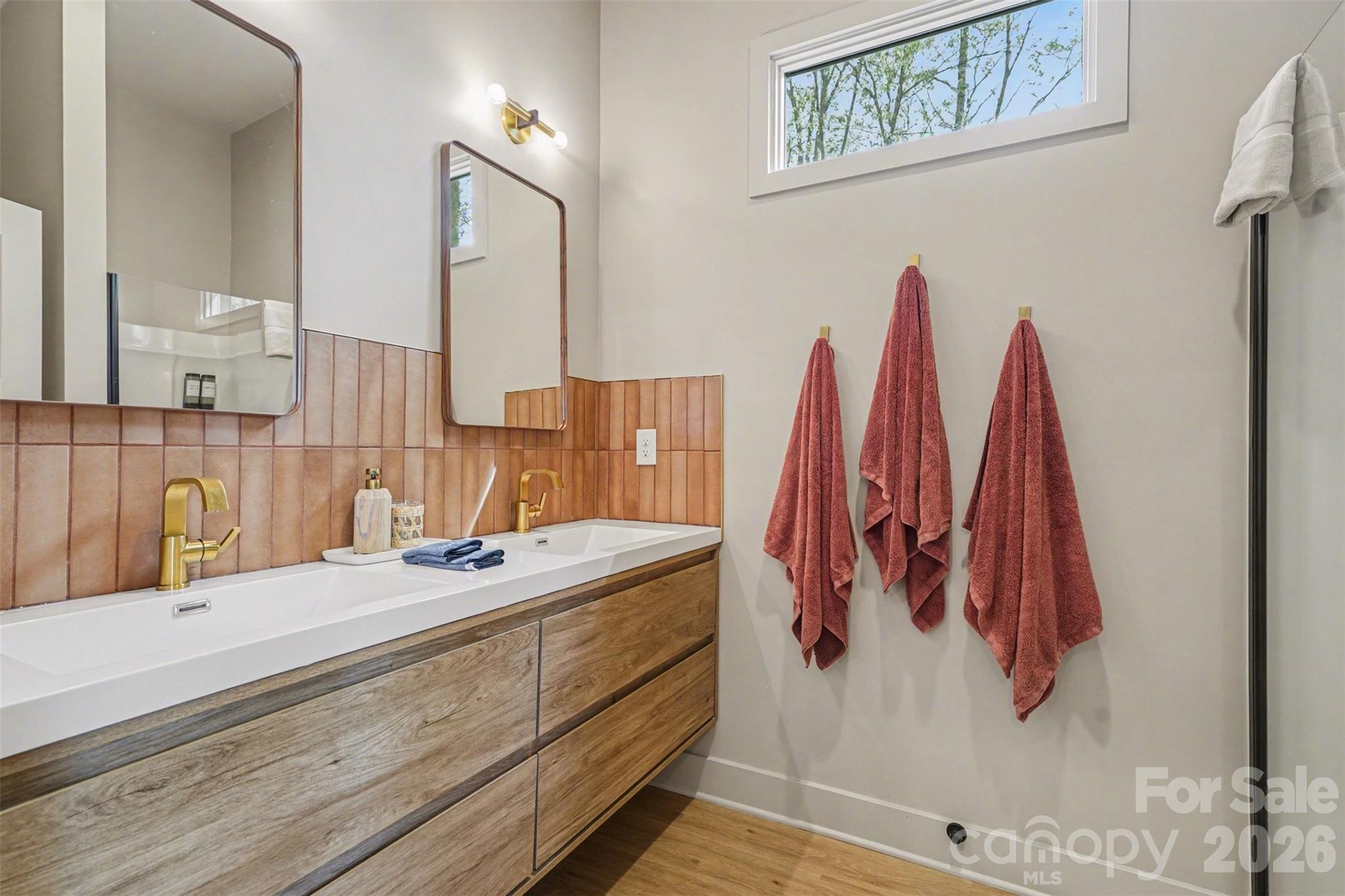 12141 Coyle Road 12 Property Photo 23