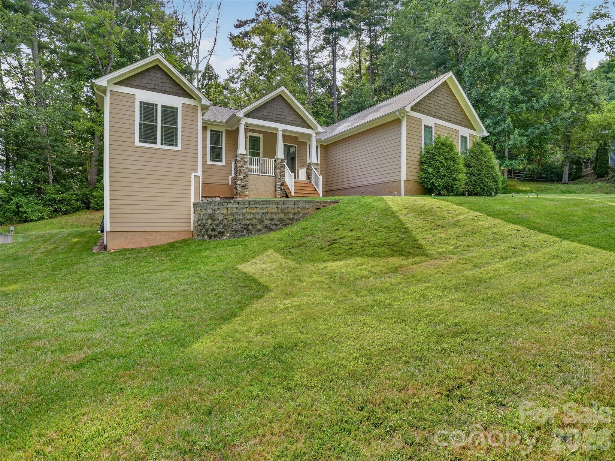 290 Sweetwater Hills Drive Property Photo 2