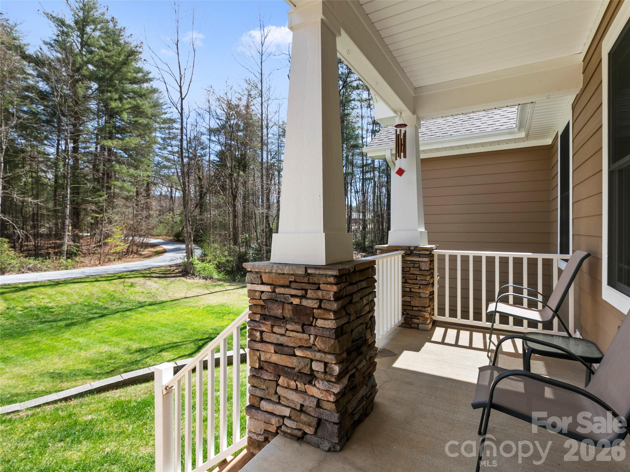 290 Sweetwater Hills Drive Property Photo 5