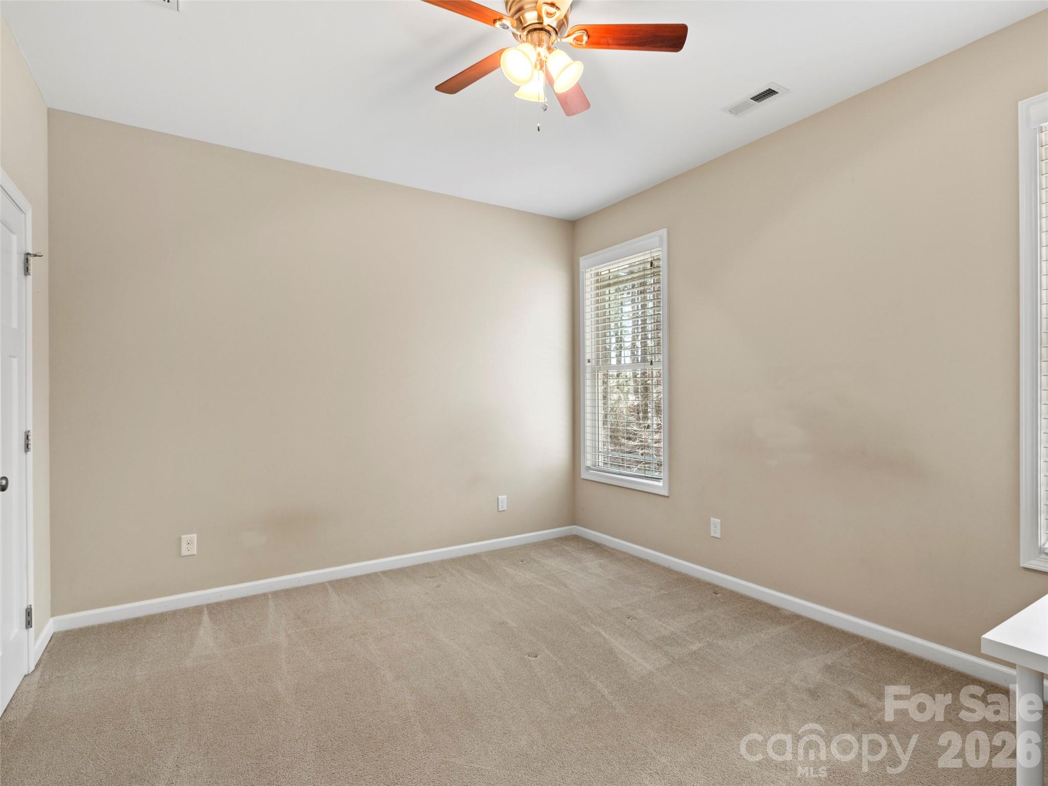 290 Sweetwater Hills Drive Property Photo 22