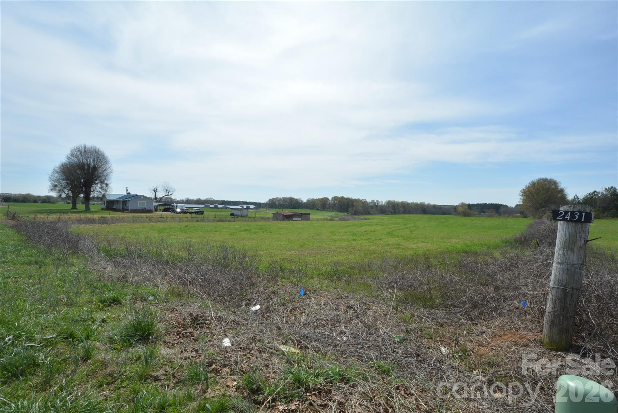 2431 Mccraw Road Property Photo 8
