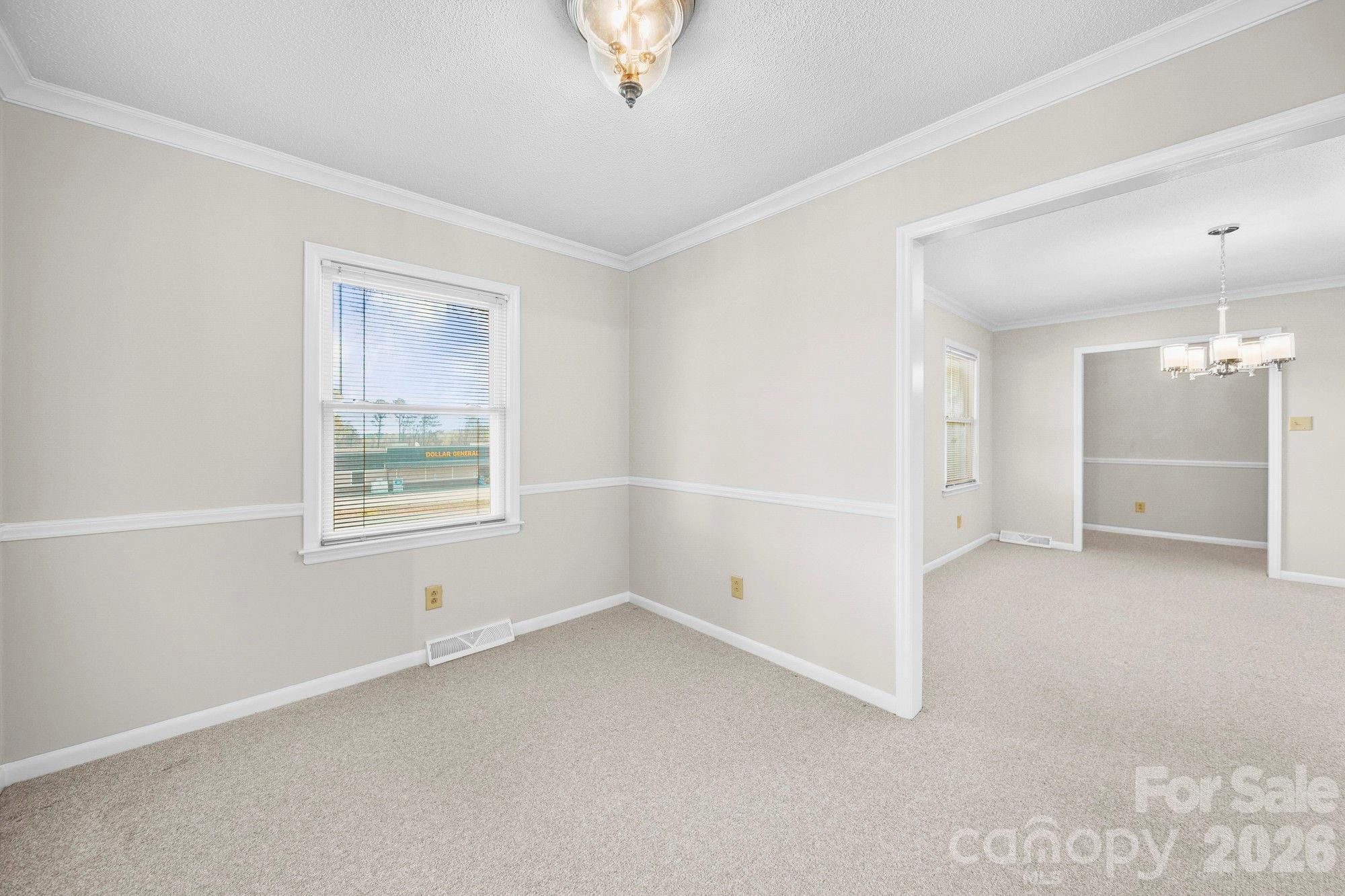 164 New York Avenue Property Photo 10