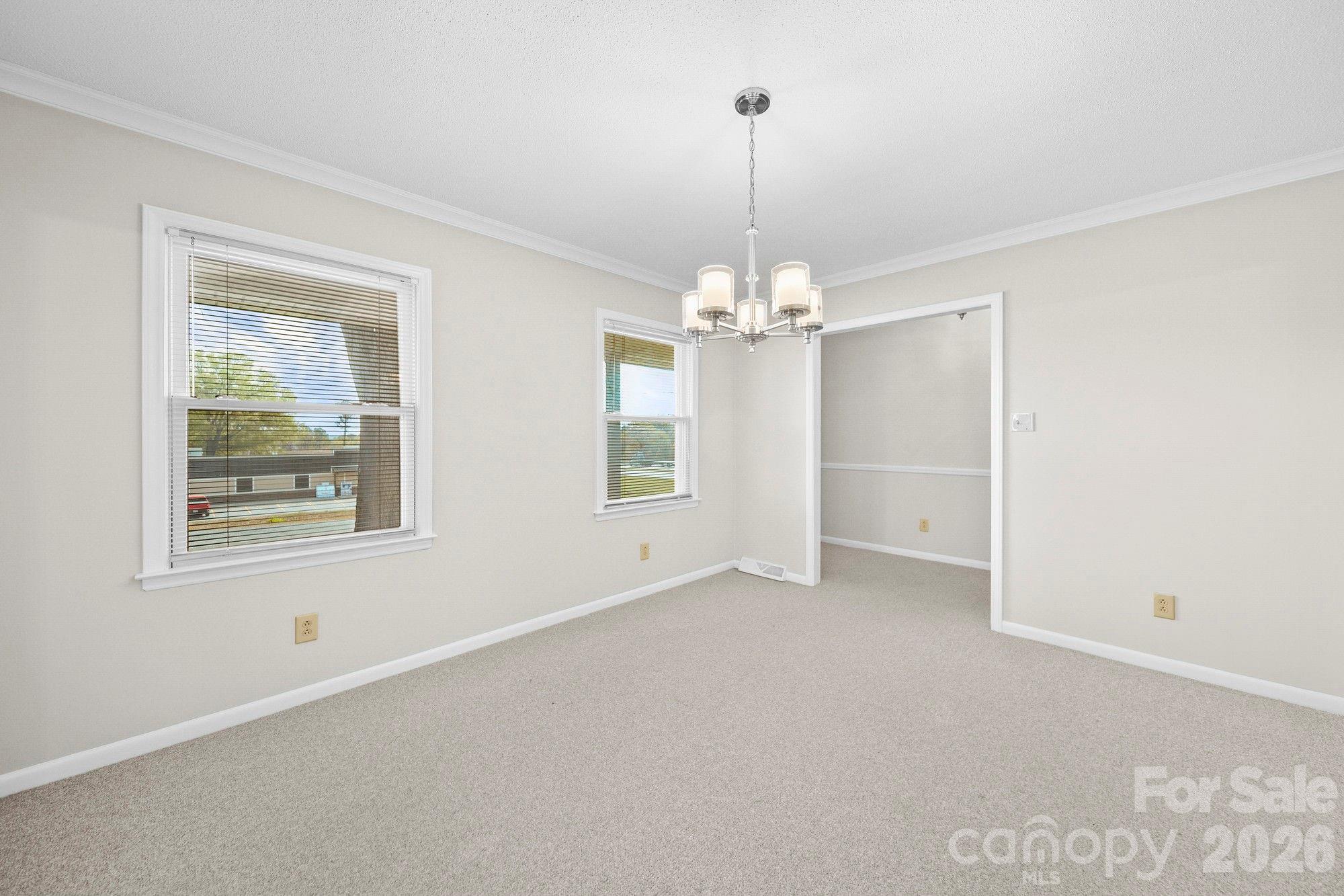 164 New York Avenue Property Photo 11