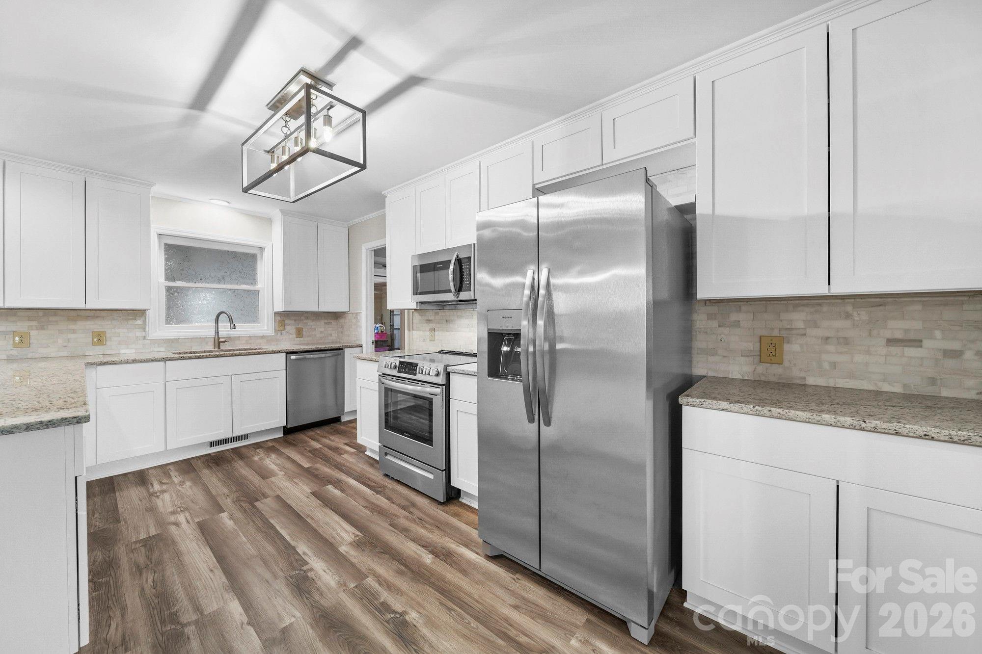 164 New York Avenue Property Photo 14