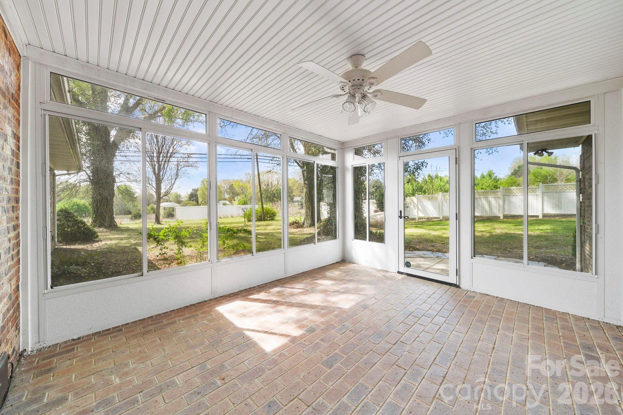 164 New York Avenue Property Photo 19
