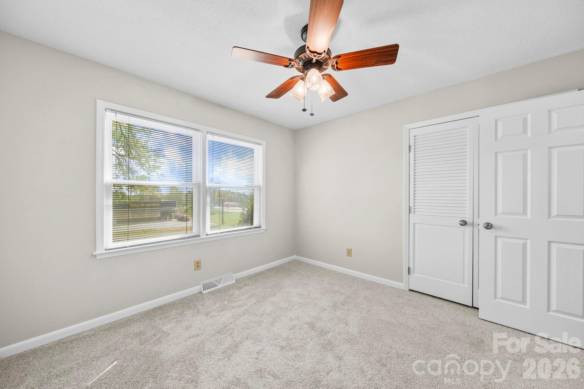 164 New York Avenue Property Photo 22