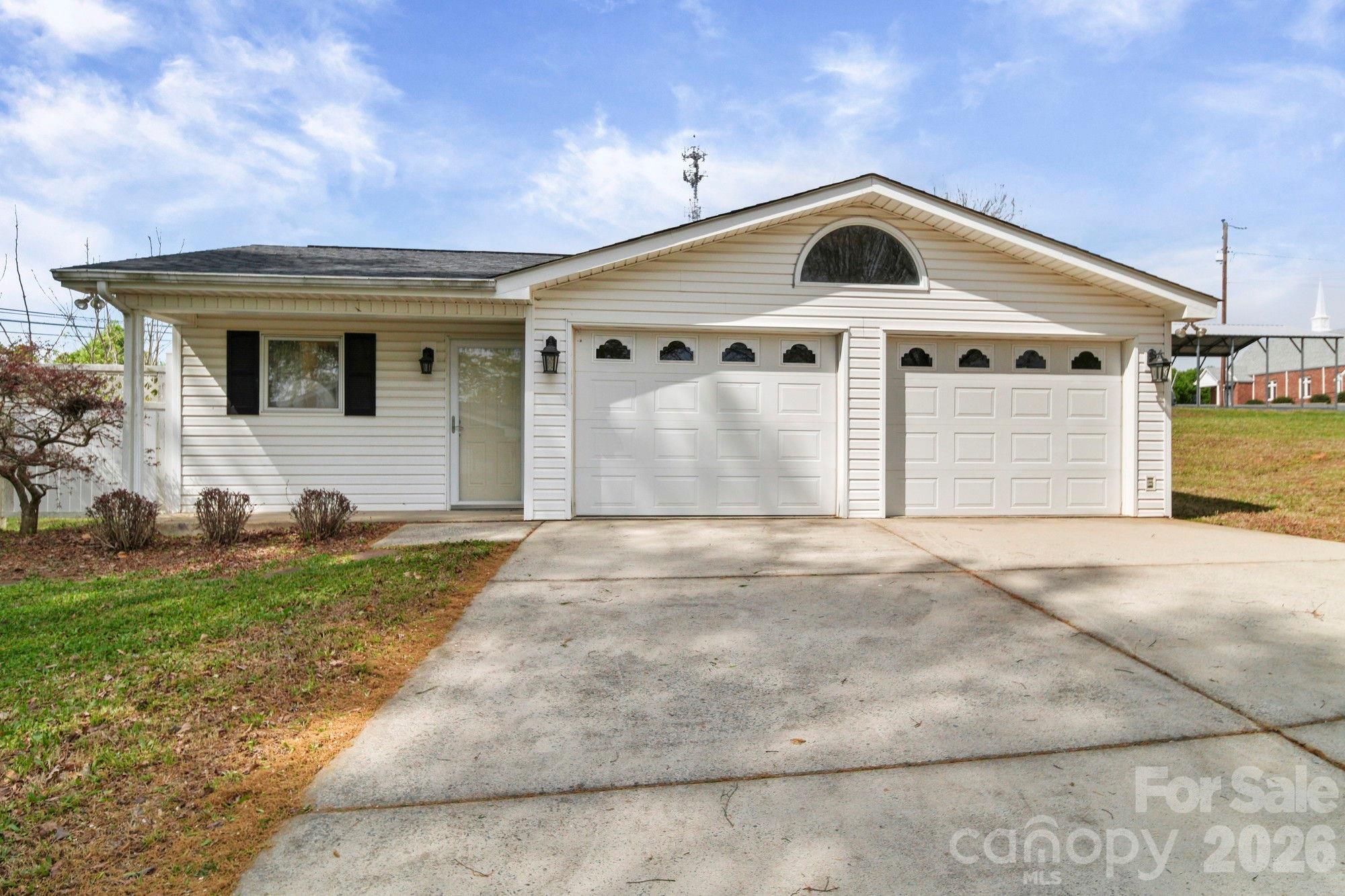 164 New York Avenue Property Photo 28