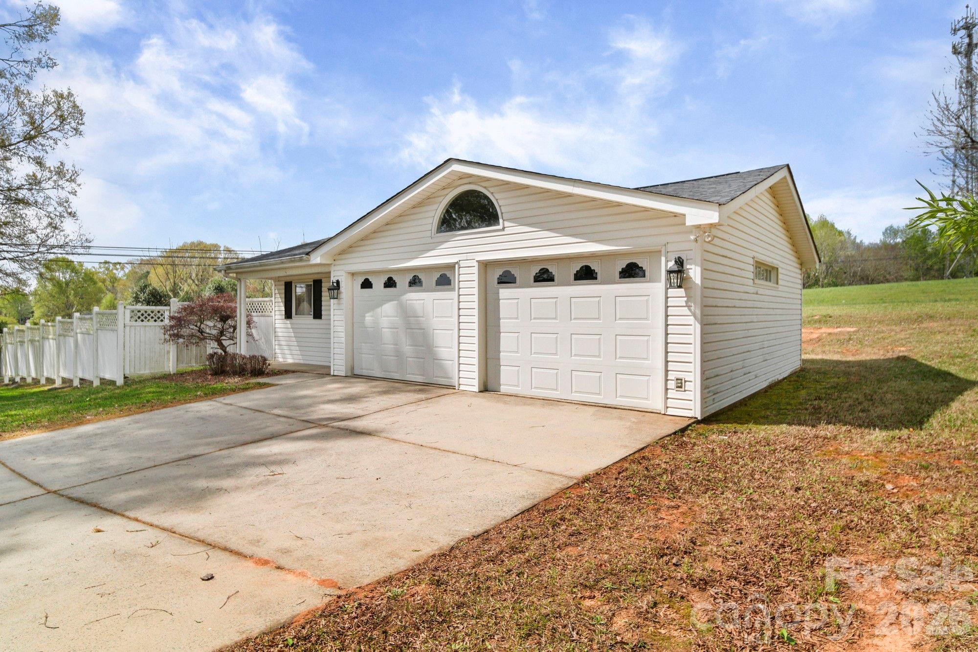 164 New York Avenue Property Photo 30