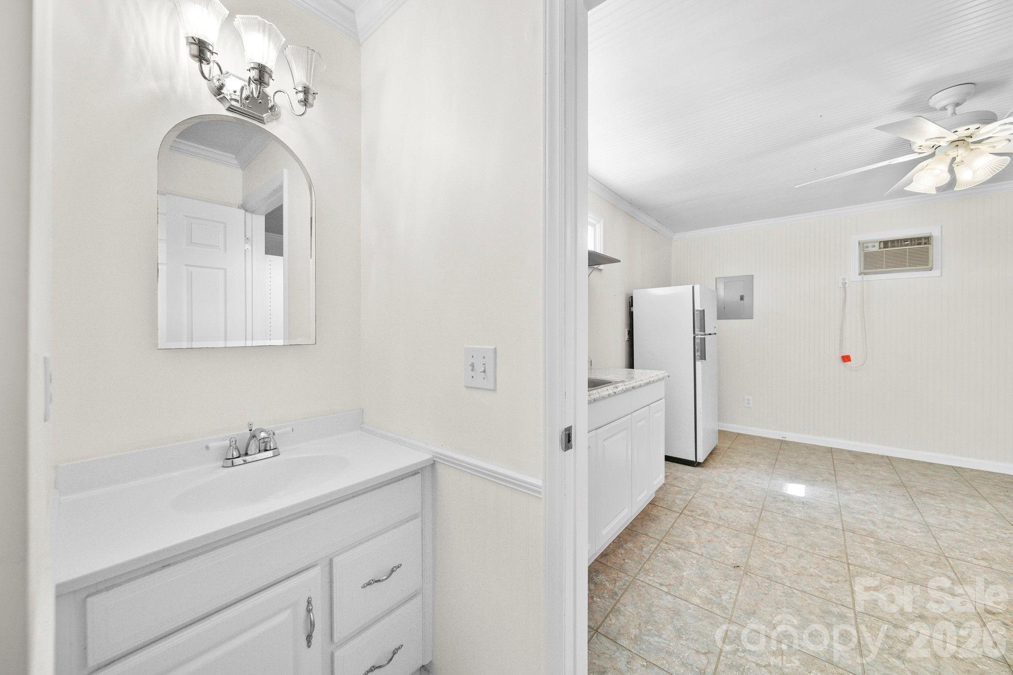 164 New York Avenue Property Photo 33