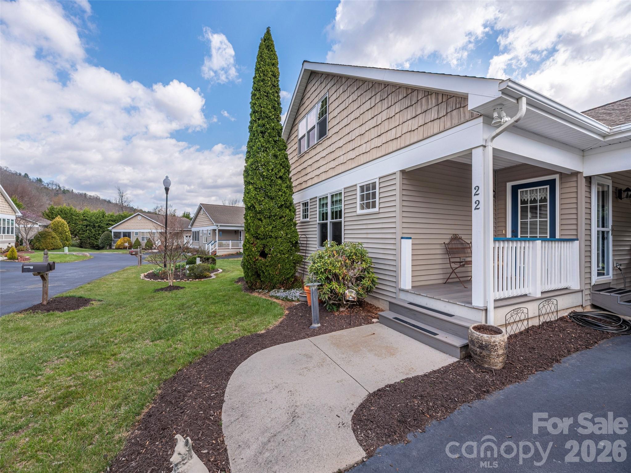 22 Cottage Loop Property Photo 3