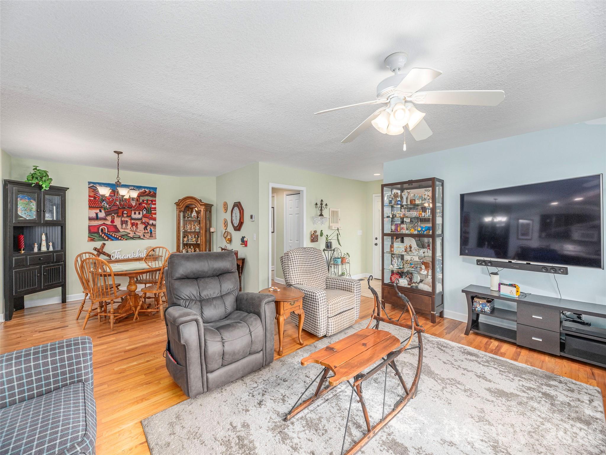 22 Cottage Loop Property Photo 6