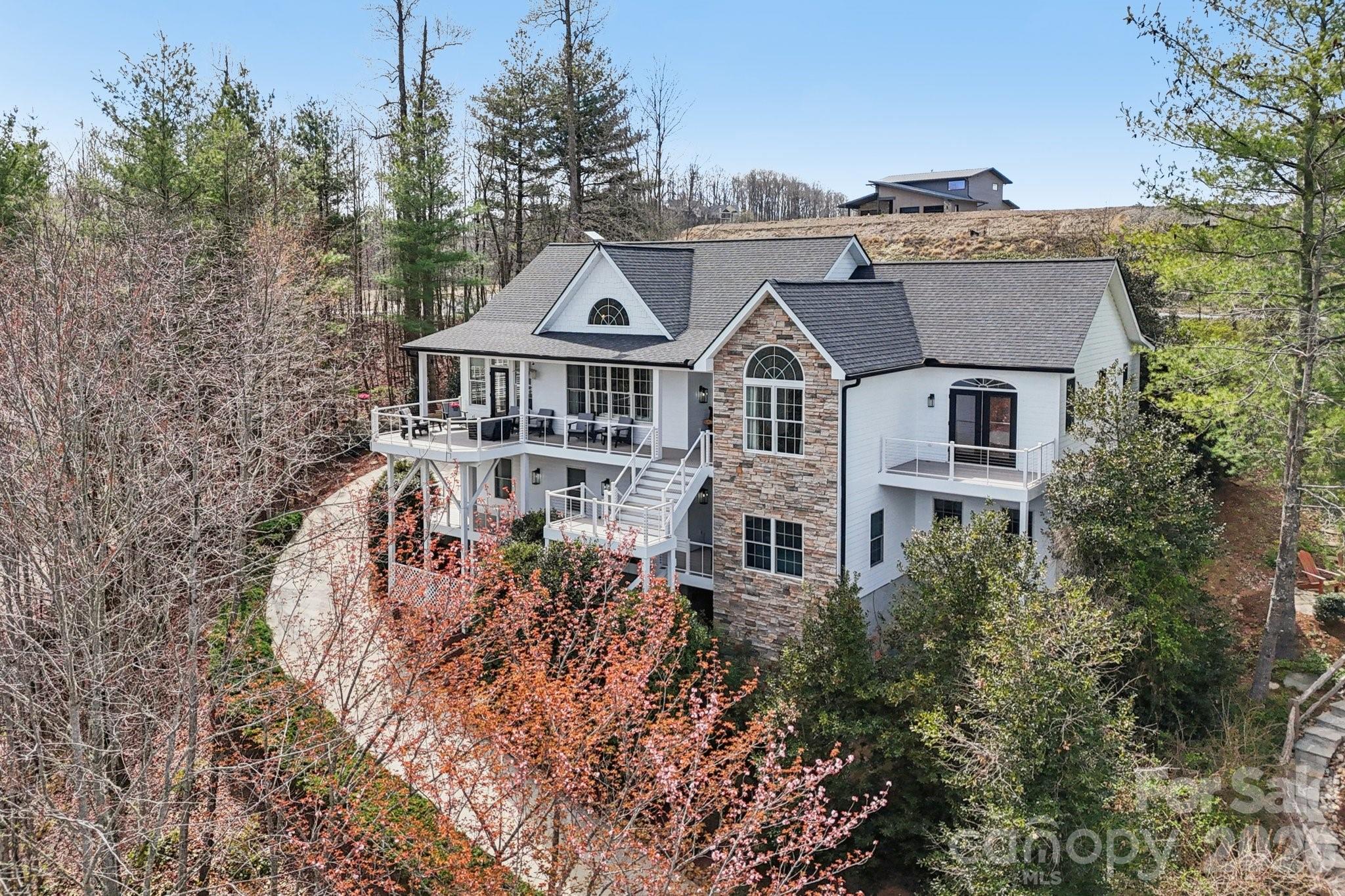 1409 Woodsong Drive Property Photo 1