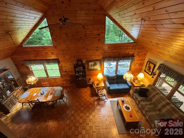 315 N River Road Property Photo 5