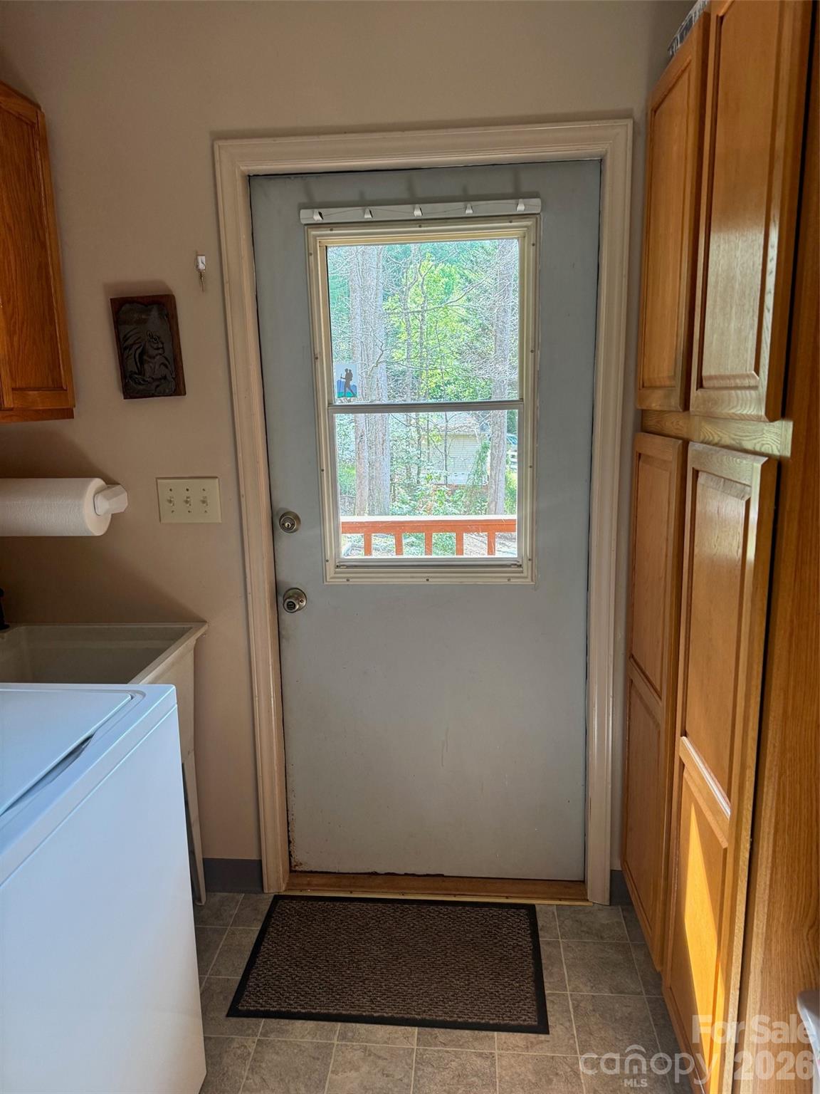 315 N River Road Property Photo 42